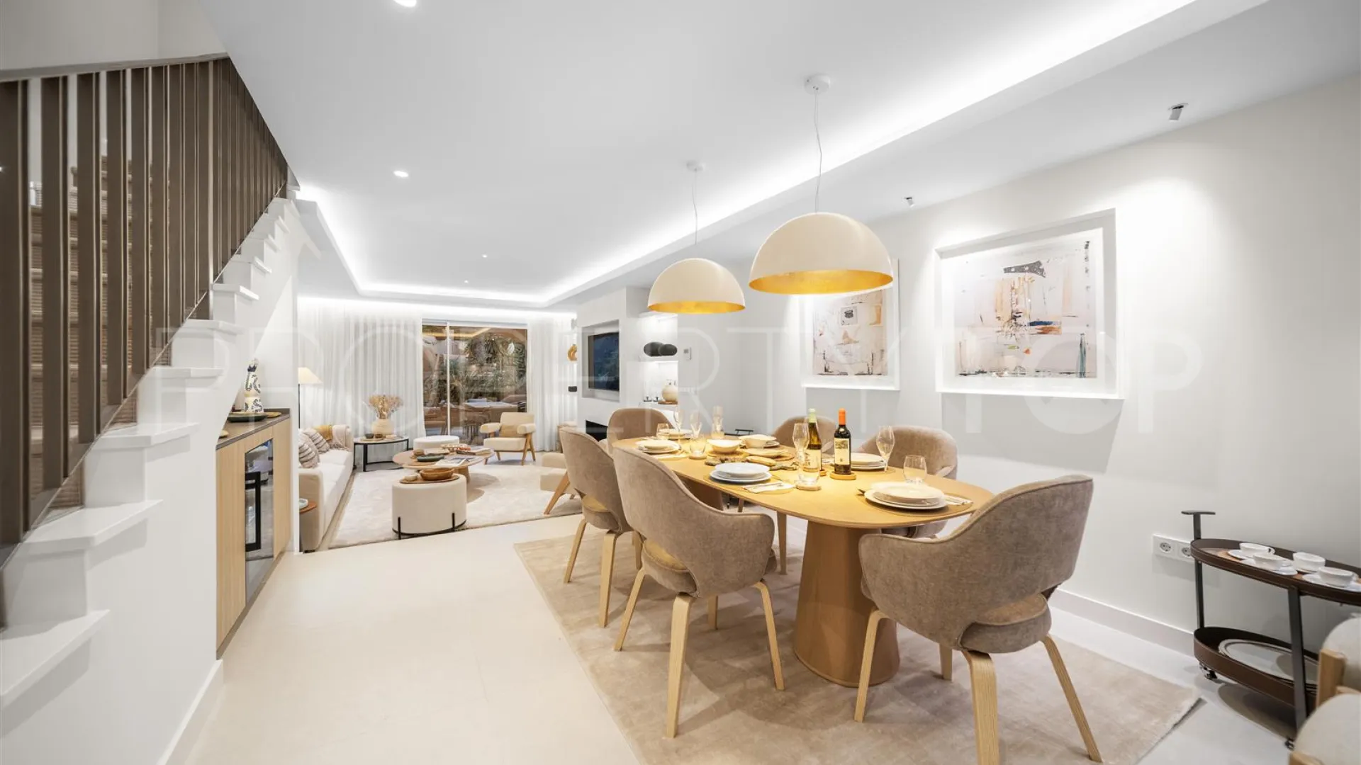 Nueva Andalucia, adosado de 3 dormitorios en venta