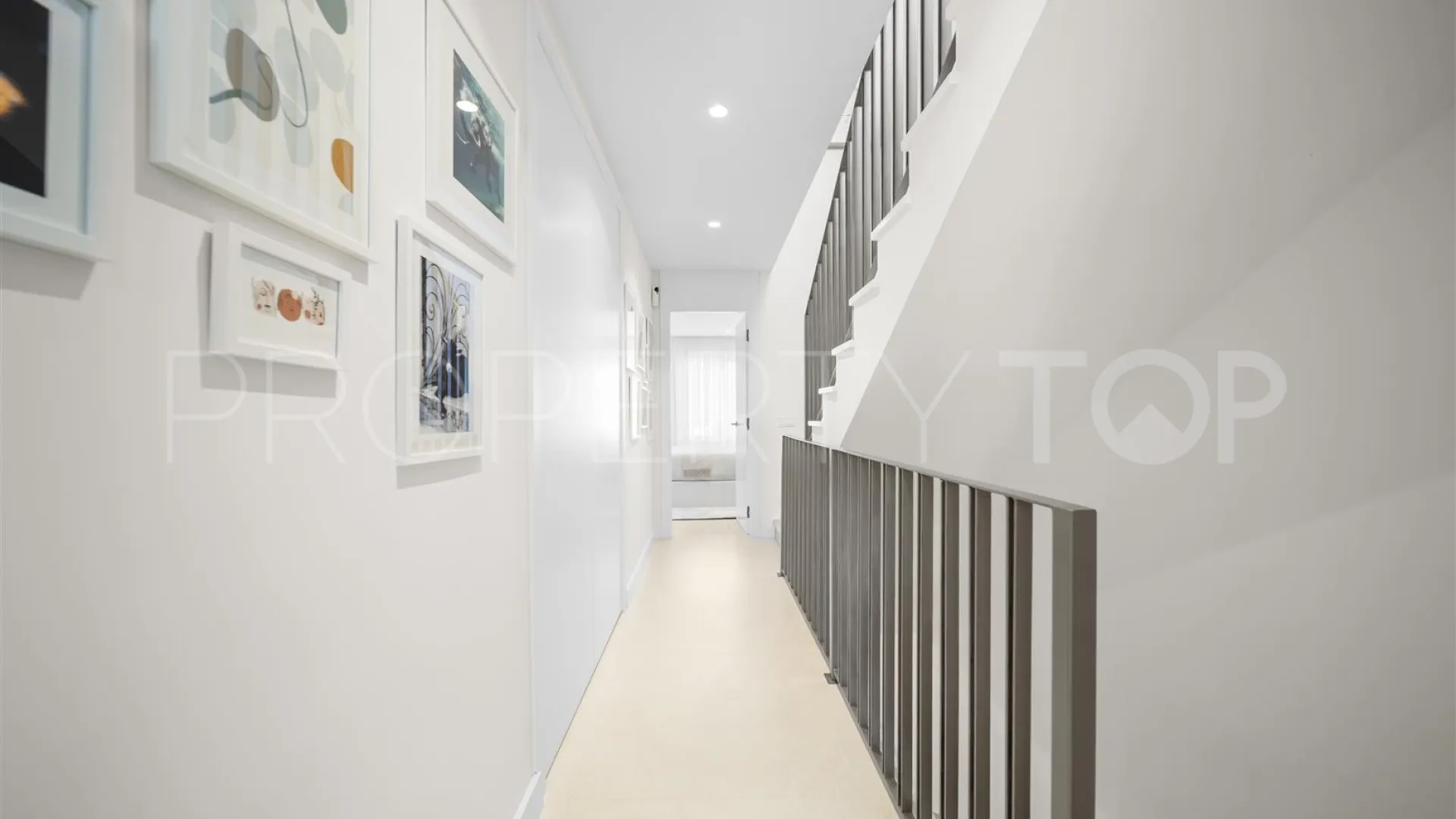 Nueva Andalucia, adosado de 3 dormitorios en venta