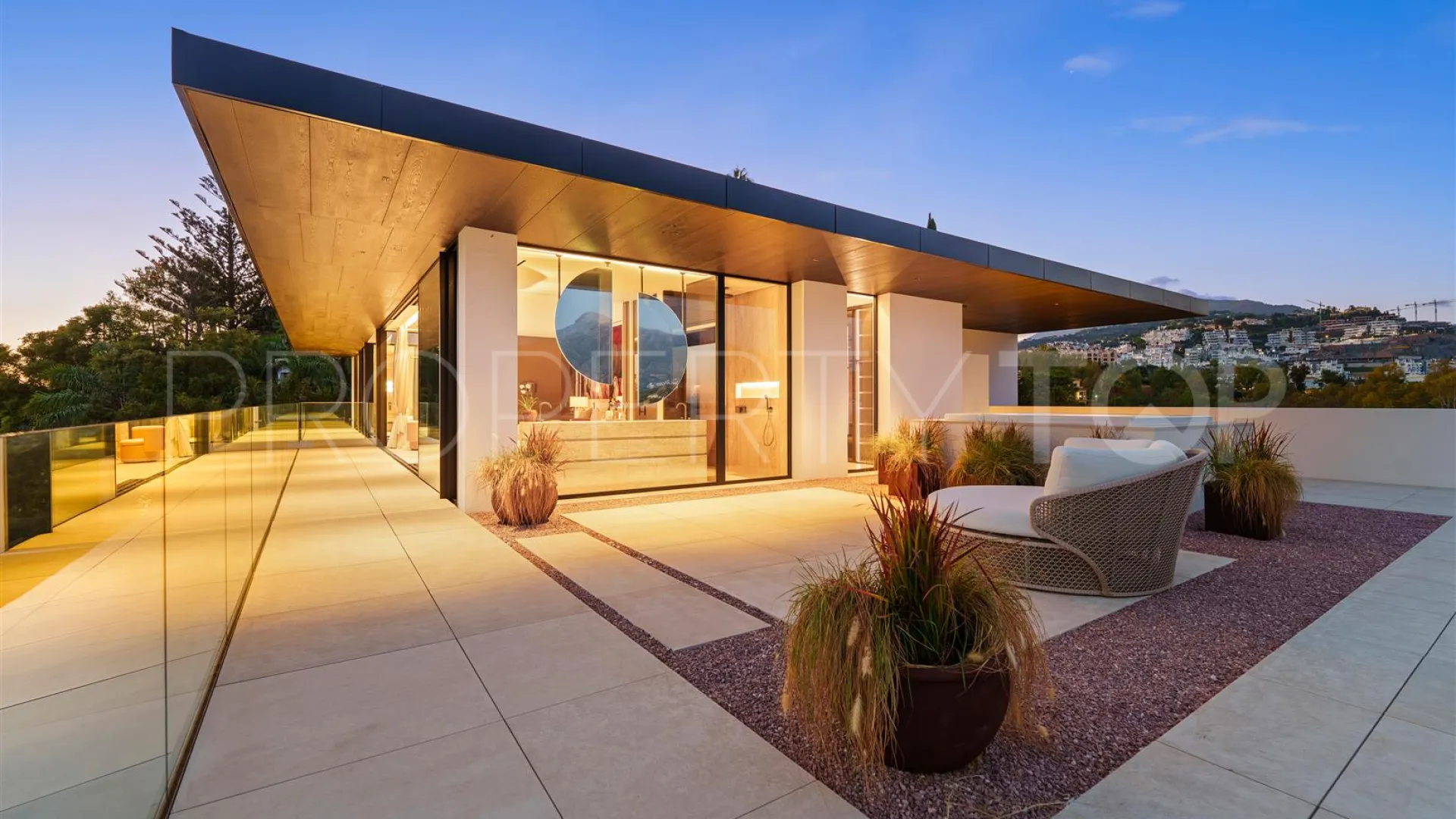 For sale villa in La Quinta with 8 bedrooms