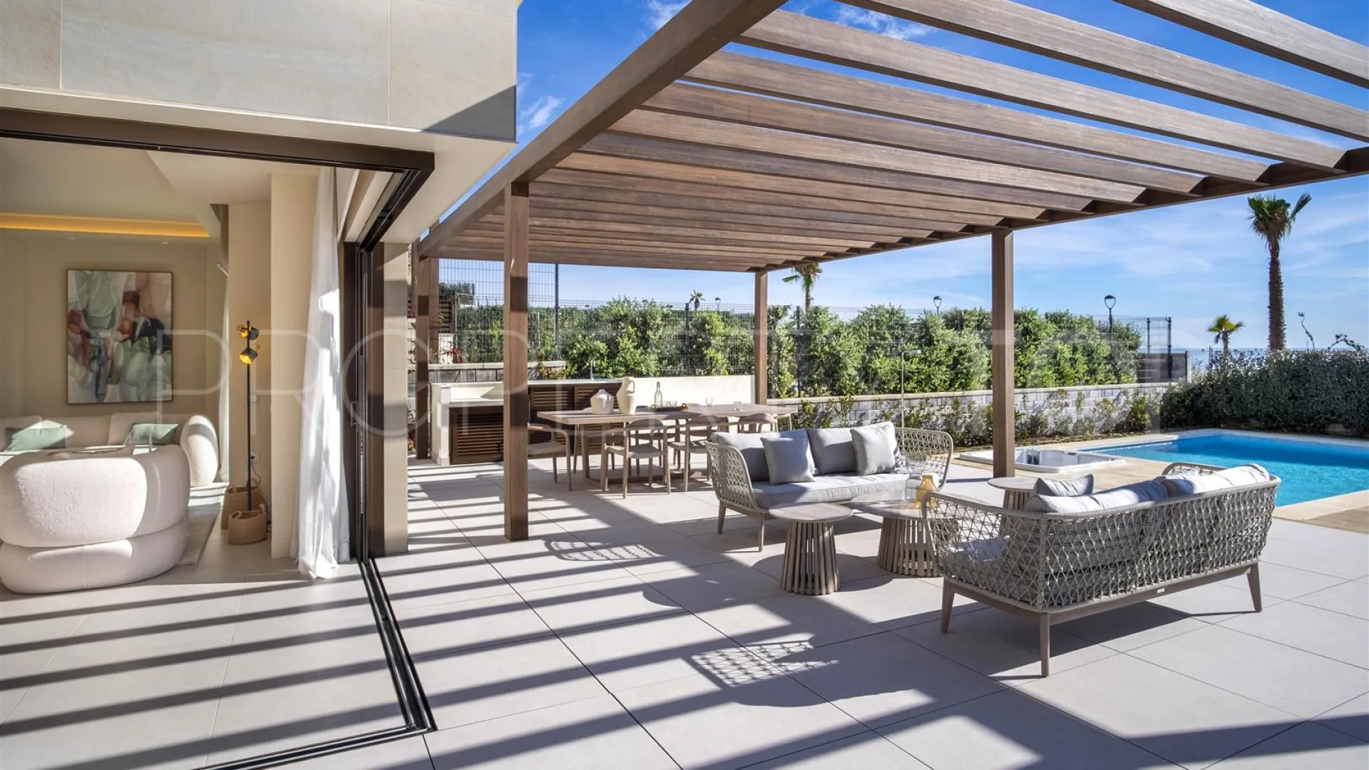 Villa in Estepona East for sale