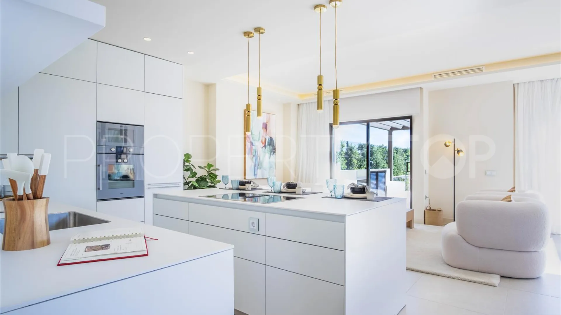 Villa in Estepona East for sale