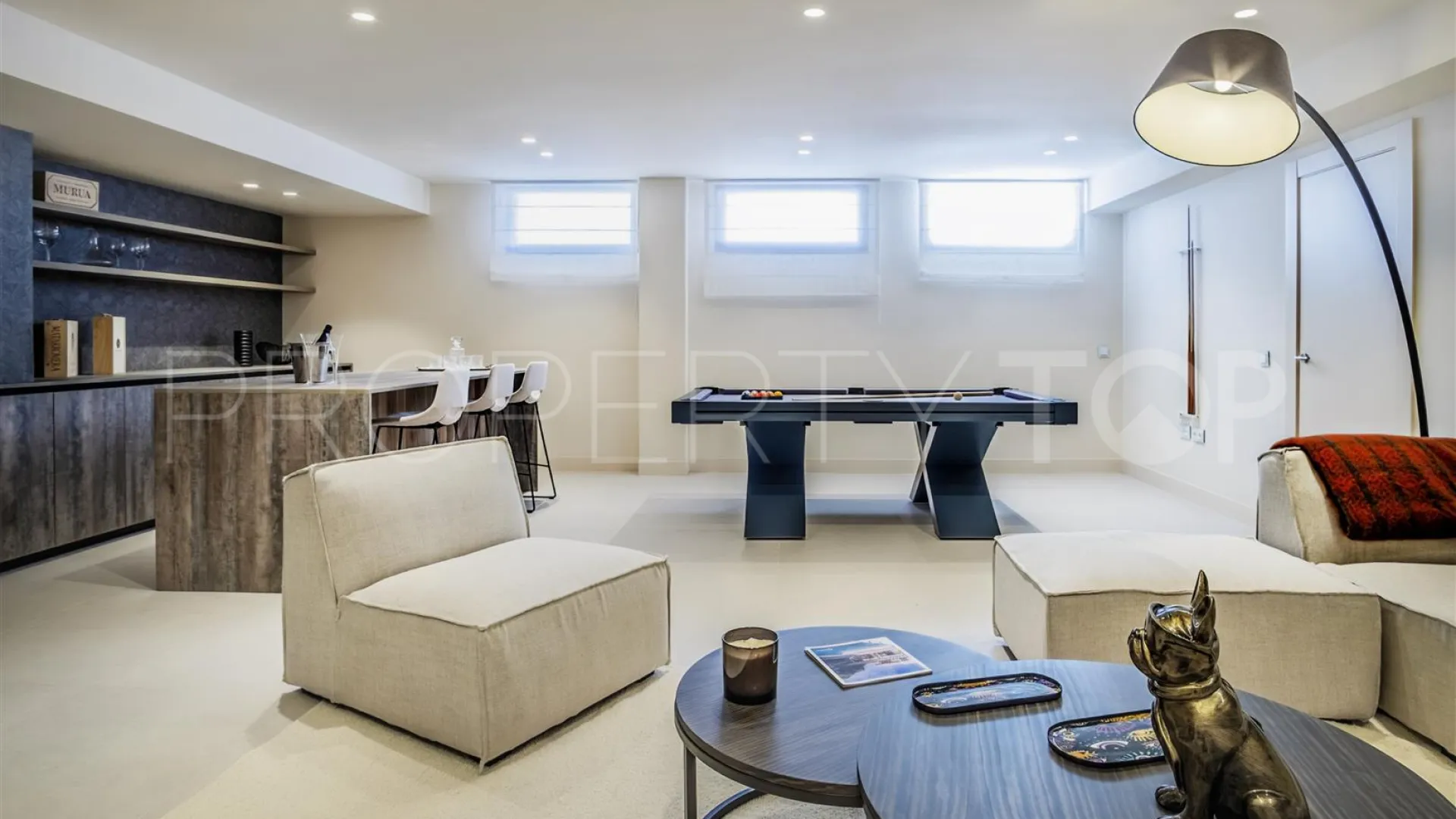 Villa in Estepona East for sale