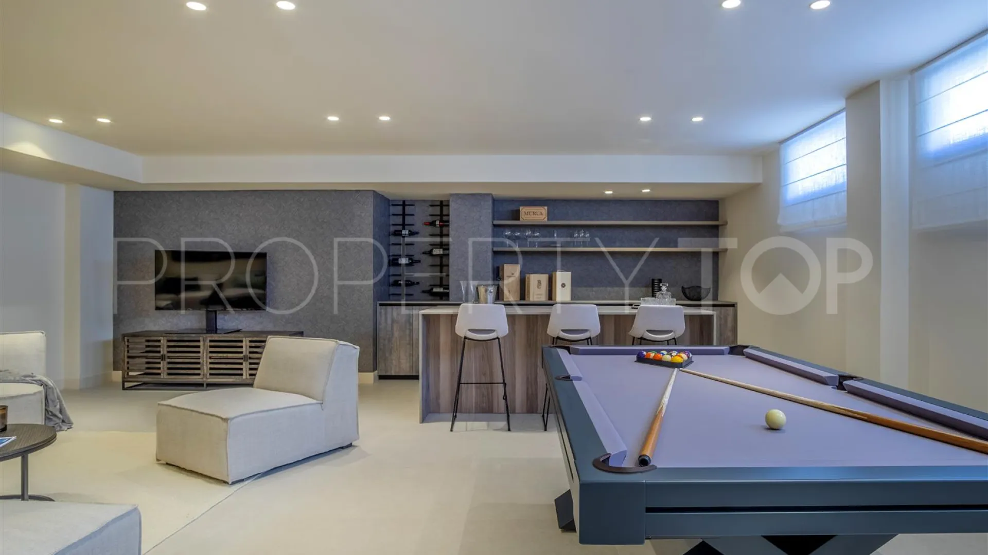 Villa in Estepona East for sale