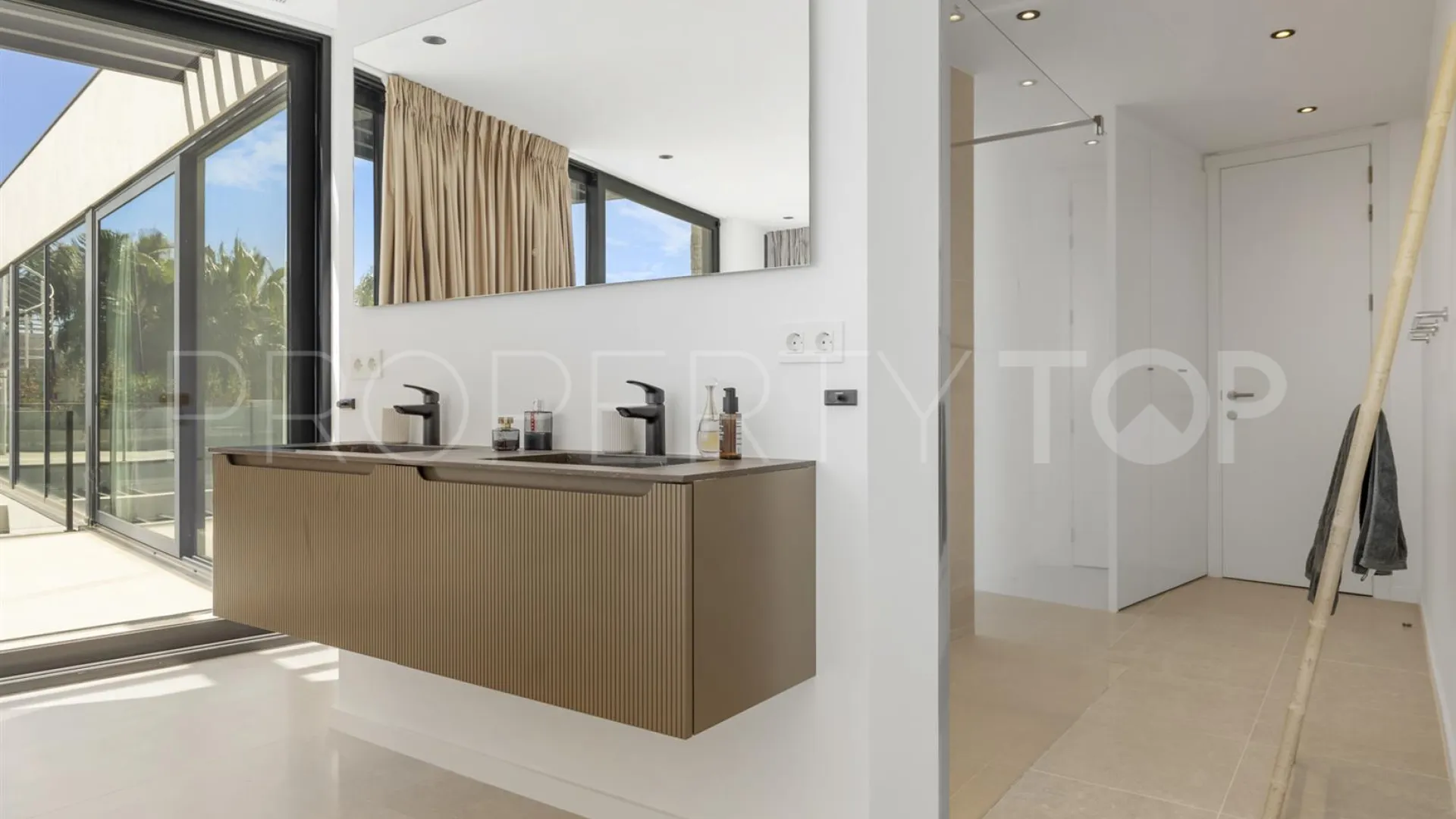 La Alqueria, villa con 5 dormitorios en venta