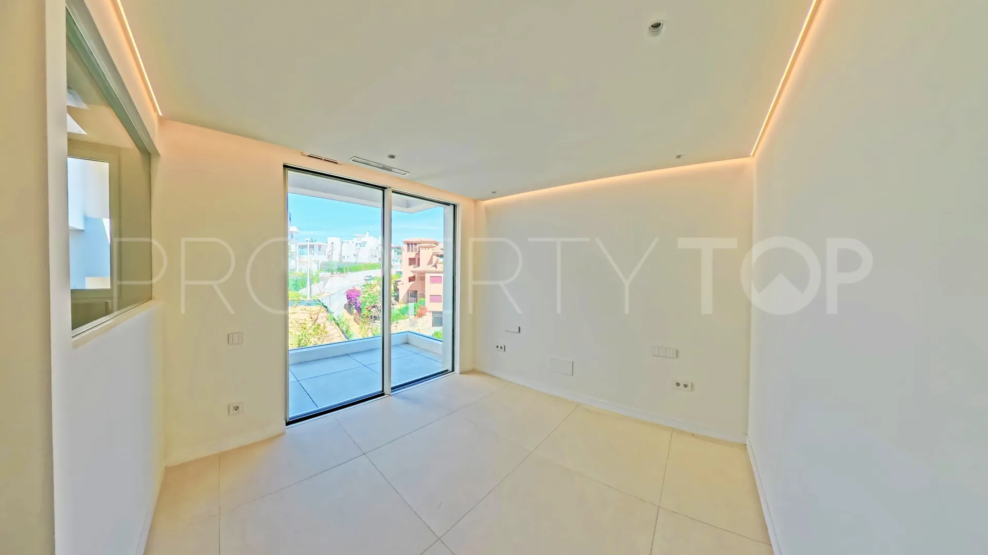 For sale La Mairena ground floor apartment