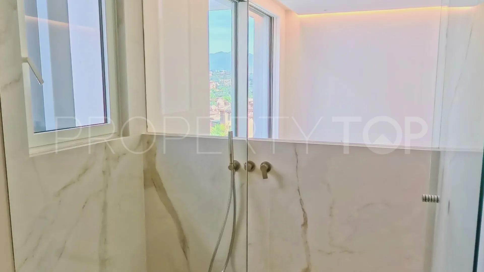 For sale La Mairena ground floor apartment