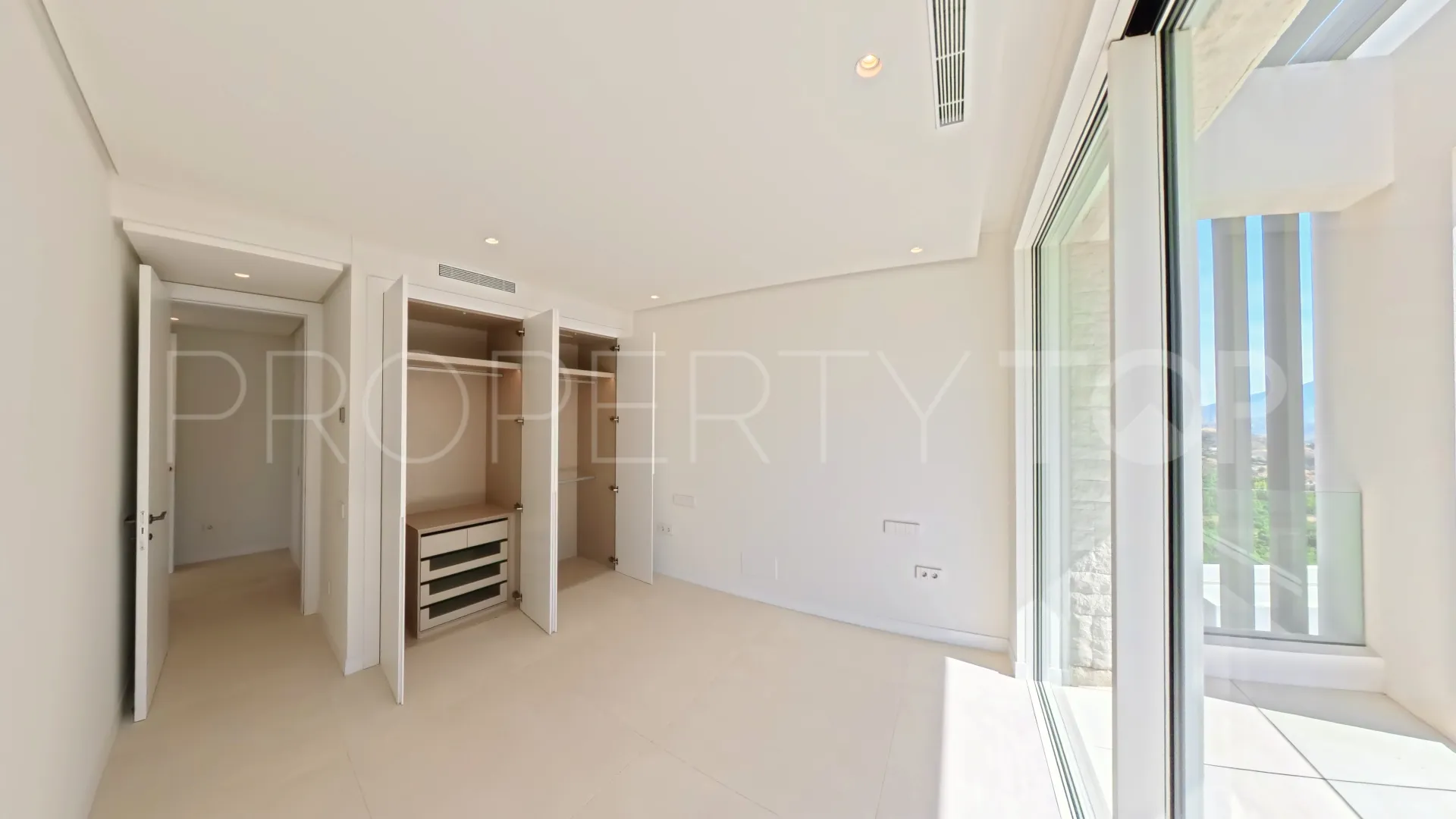 For sale La Mairena ground floor apartment