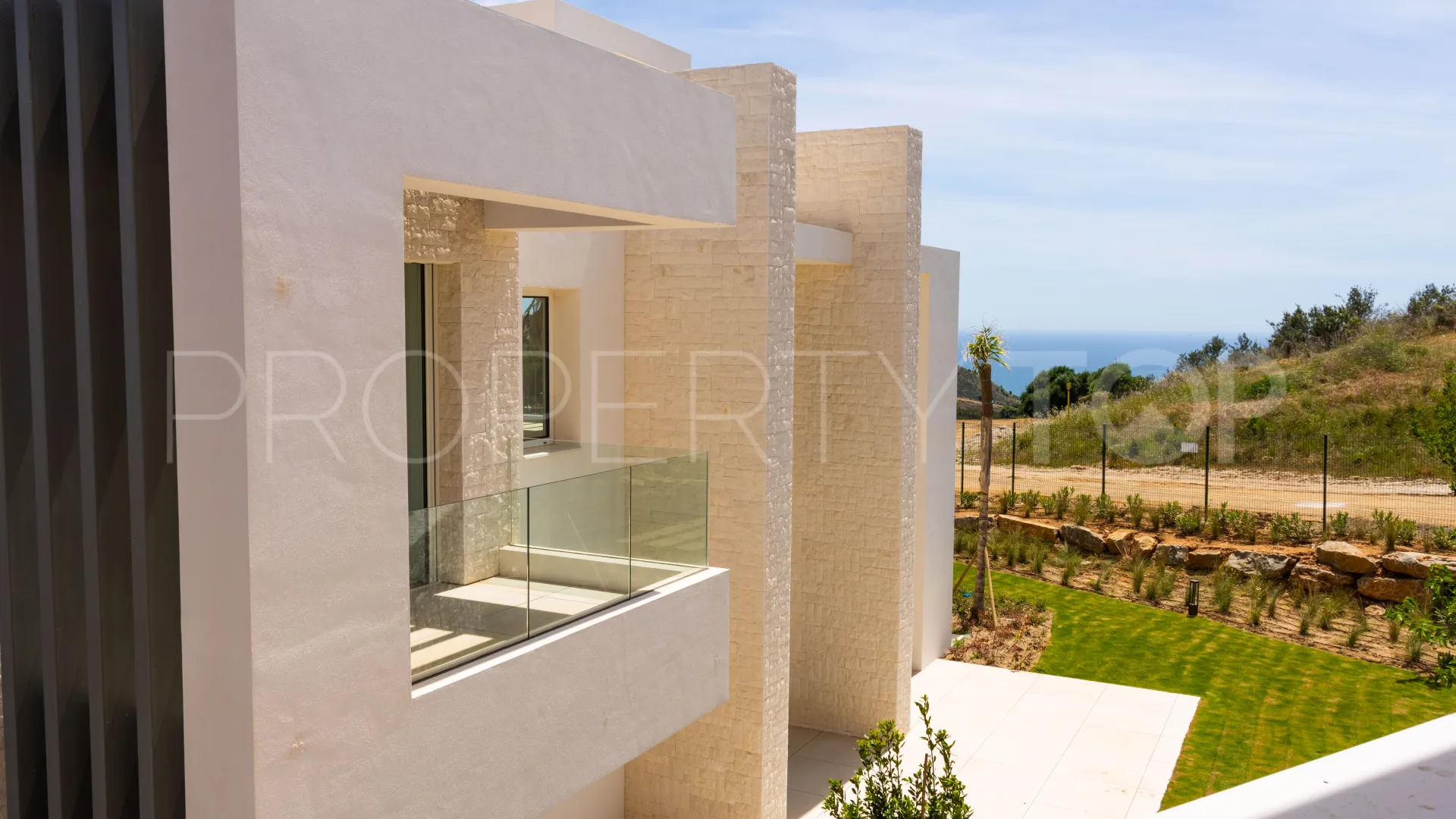 For sale La Mairena ground floor apartment