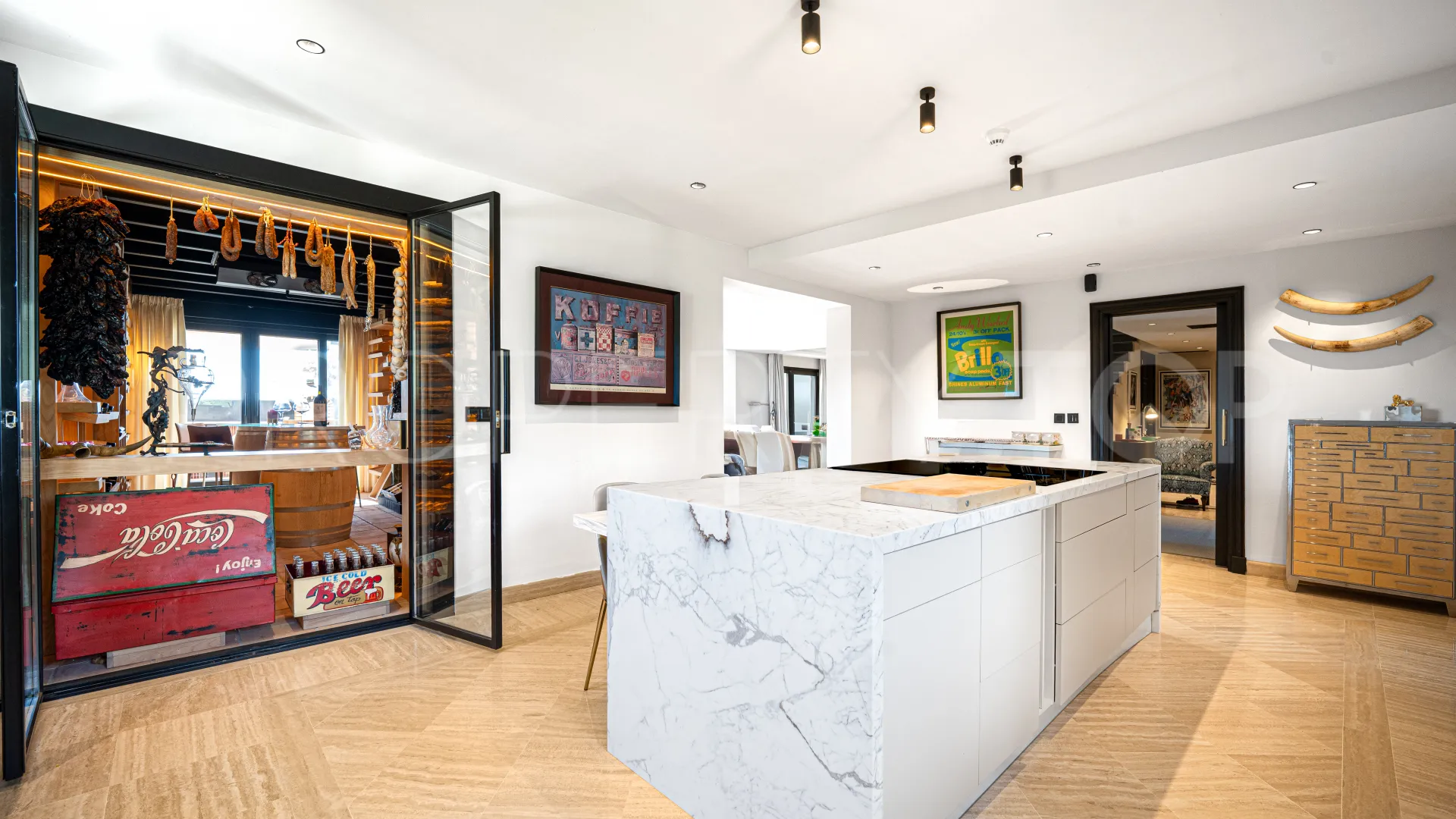 For sale duplex penthouse in Marbella Golden Mile