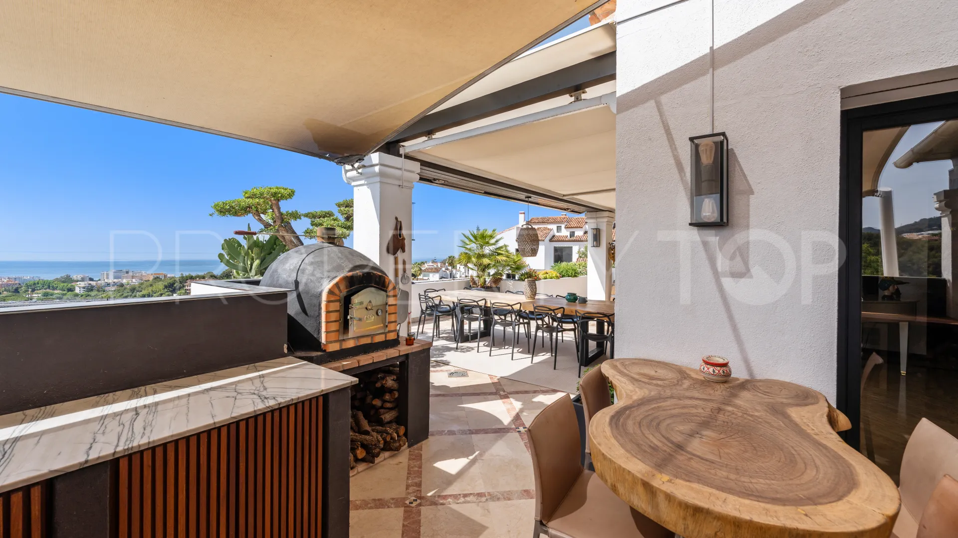 For sale duplex penthouse in Marbella Golden Mile