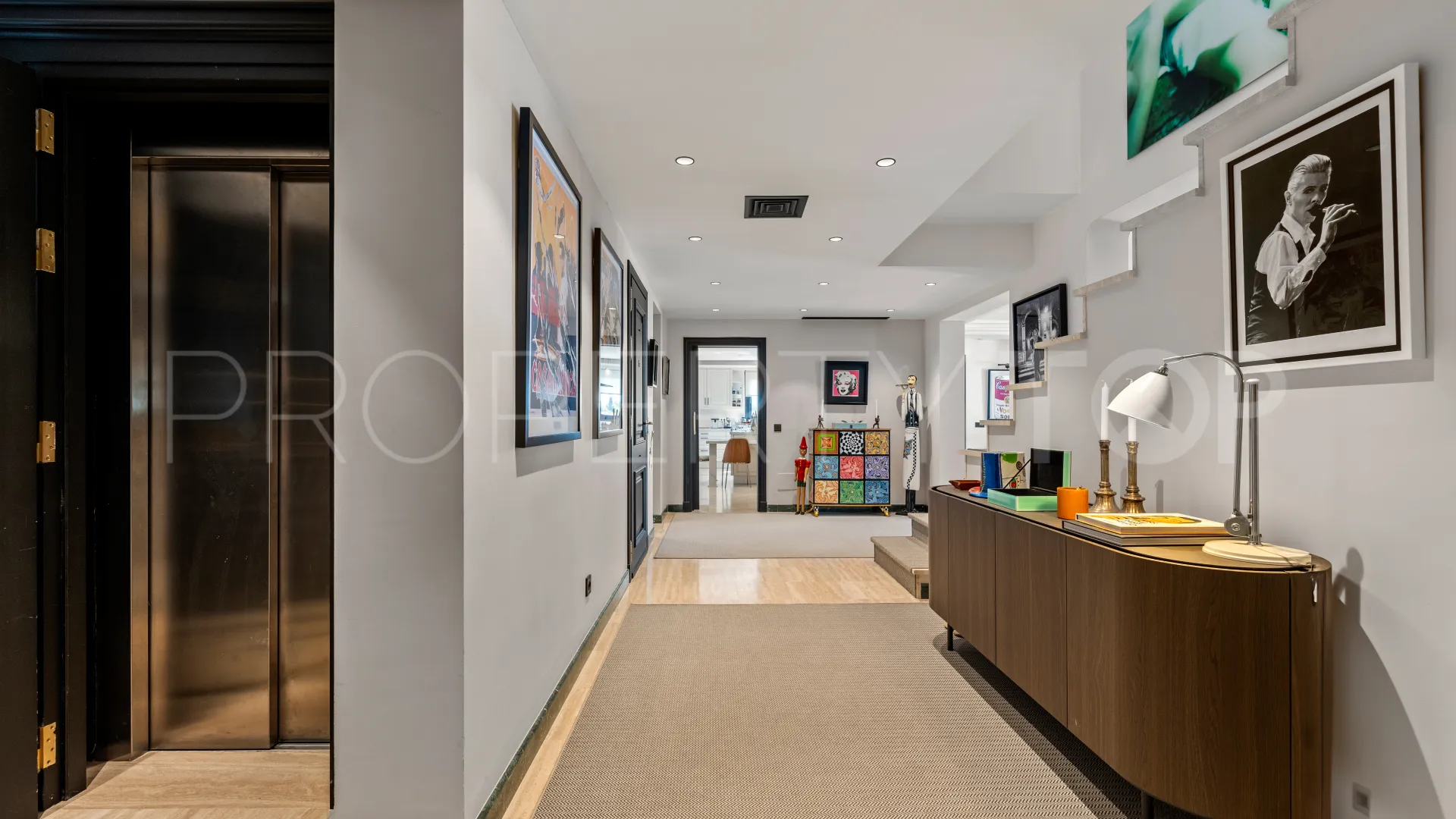 For sale duplex penthouse in Marbella Golden Mile