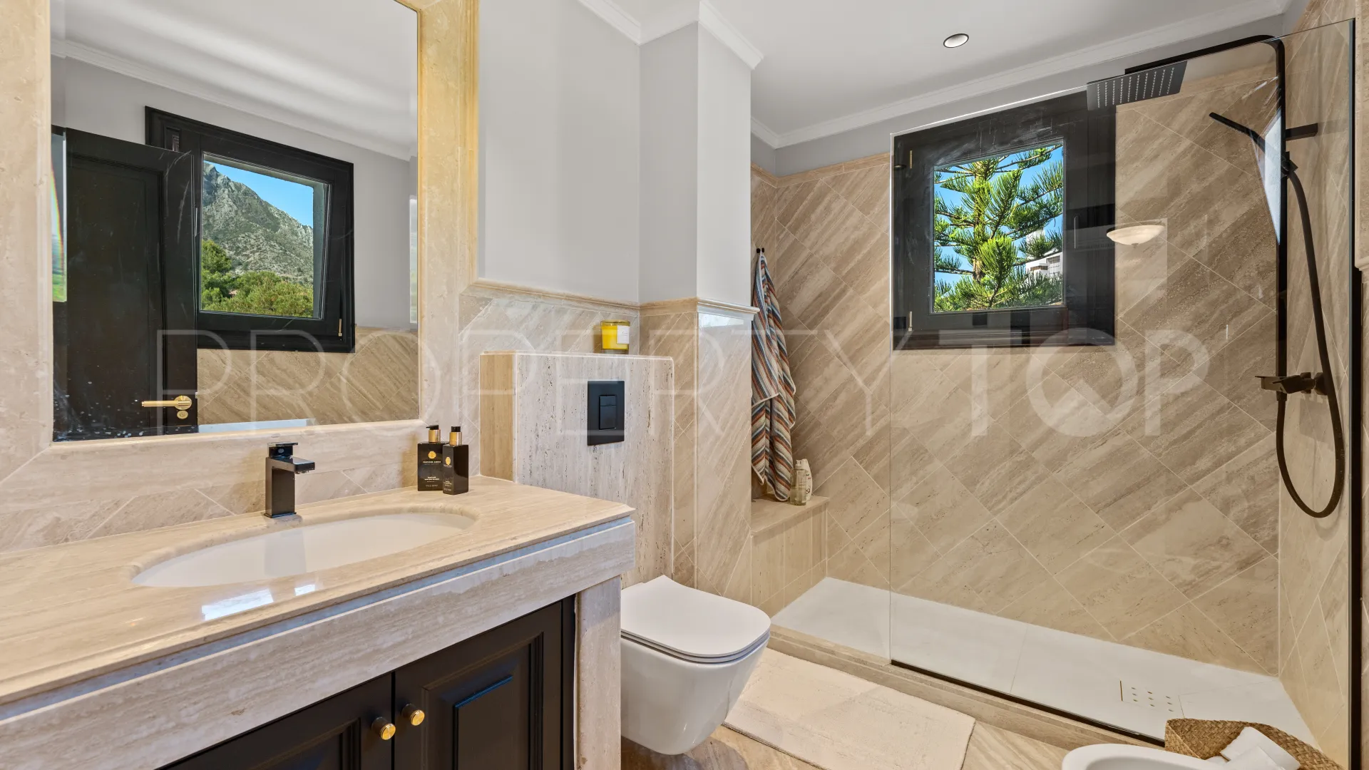 For sale duplex penthouse in Marbella Golden Mile