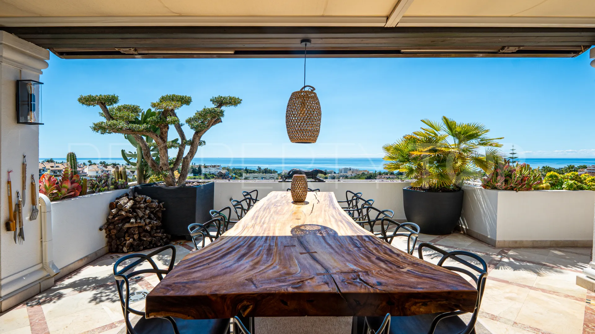 For sale duplex penthouse in Marbella Golden Mile