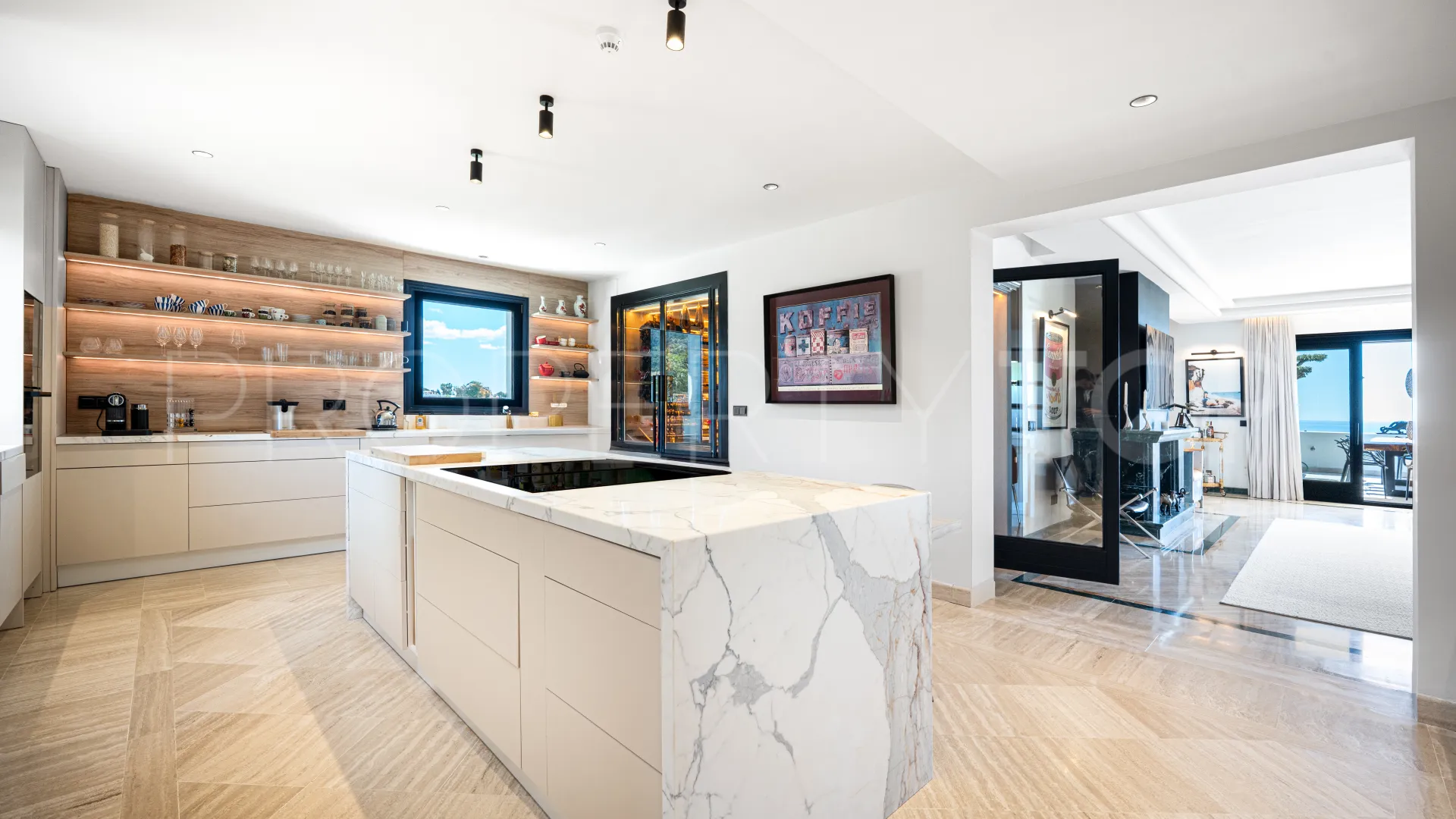 For sale duplex penthouse in Marbella Golden Mile