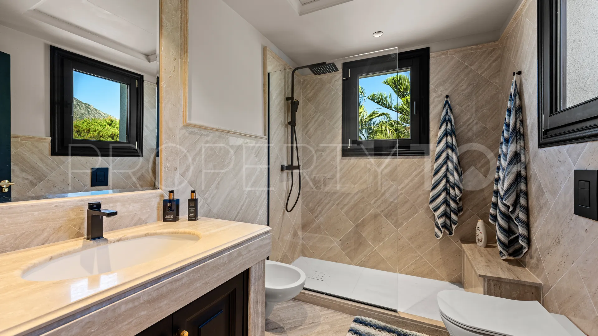 For sale duplex penthouse in Marbella Golden Mile