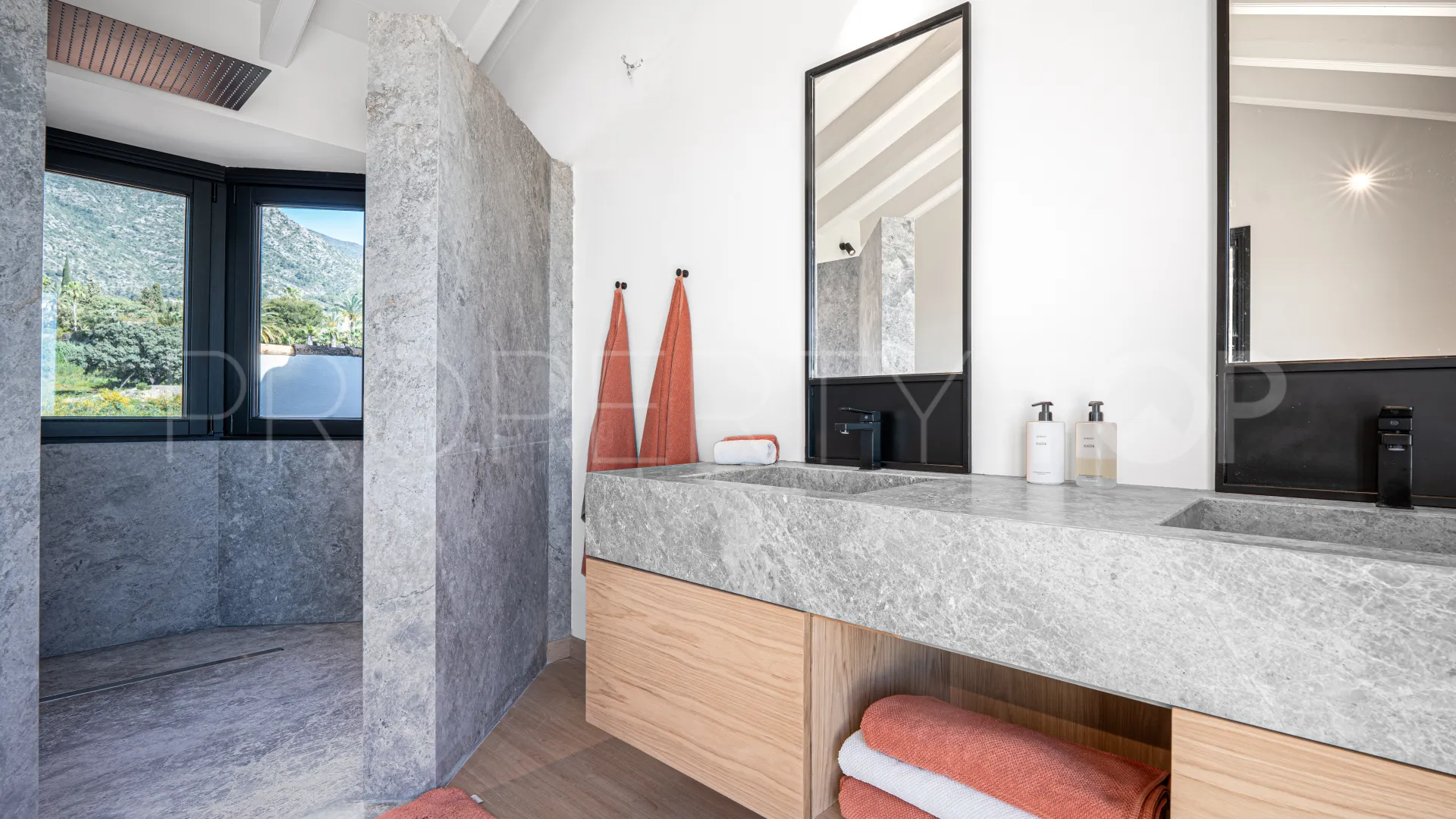 For sale duplex penthouse in Marbella Golden Mile