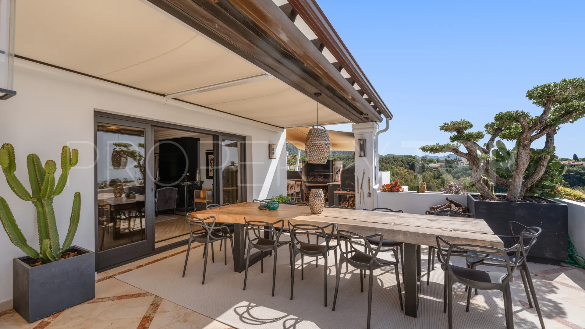 For sale duplex penthouse in Marbella Golden Mile