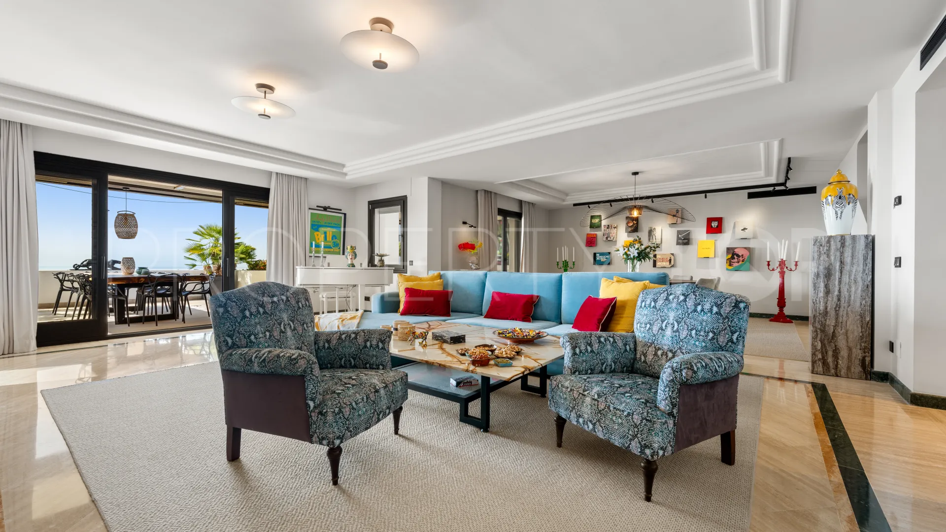 For sale duplex penthouse in Marbella Golden Mile