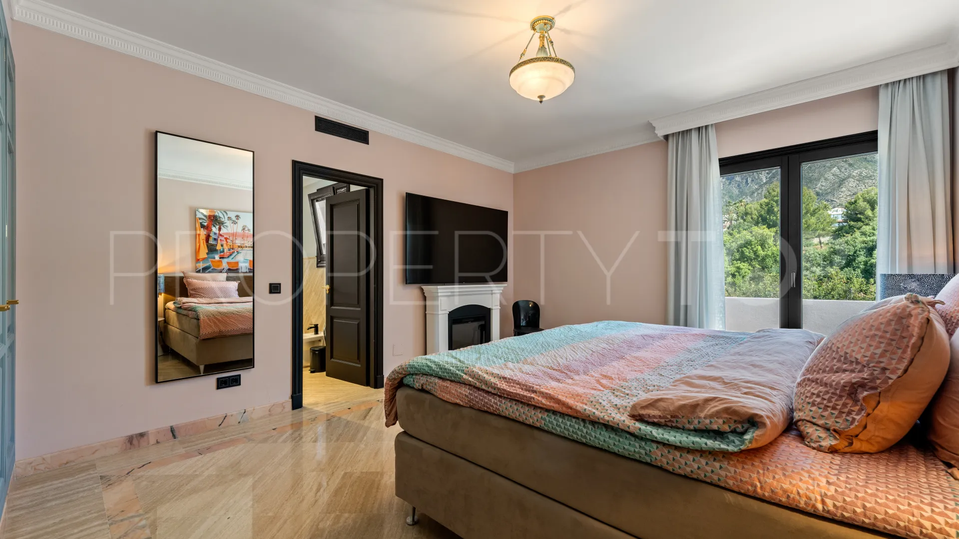 For sale duplex penthouse in Marbella Golden Mile