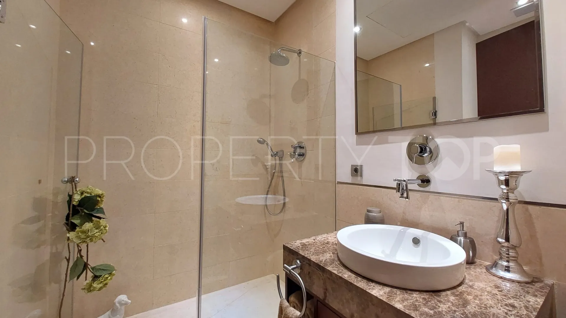 Apartamento planta baja con 2 dormitorios en venta en Mirador del Paraiso
