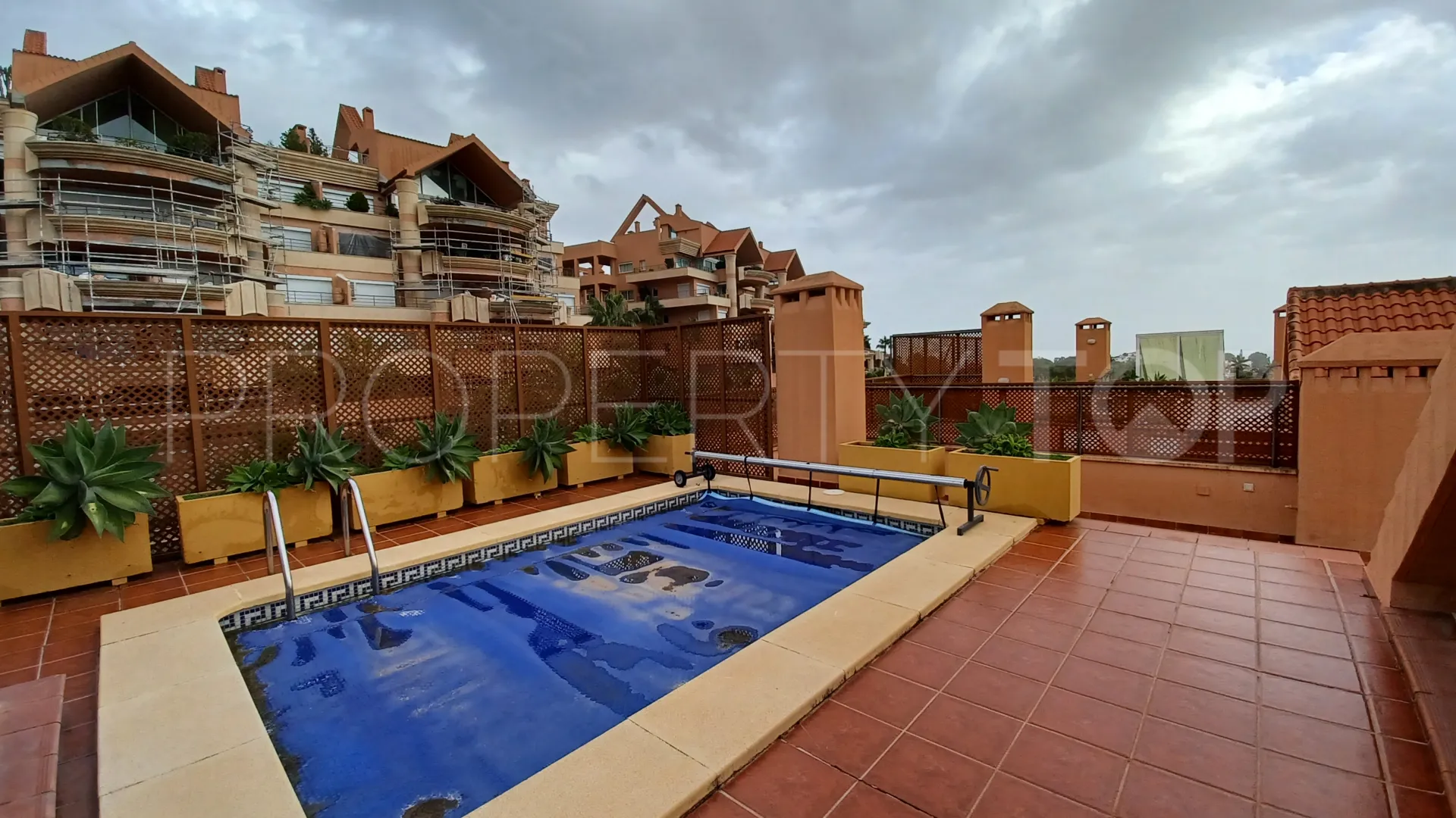 Magna Marbella, atico duplex en venta con 3 dormitorios