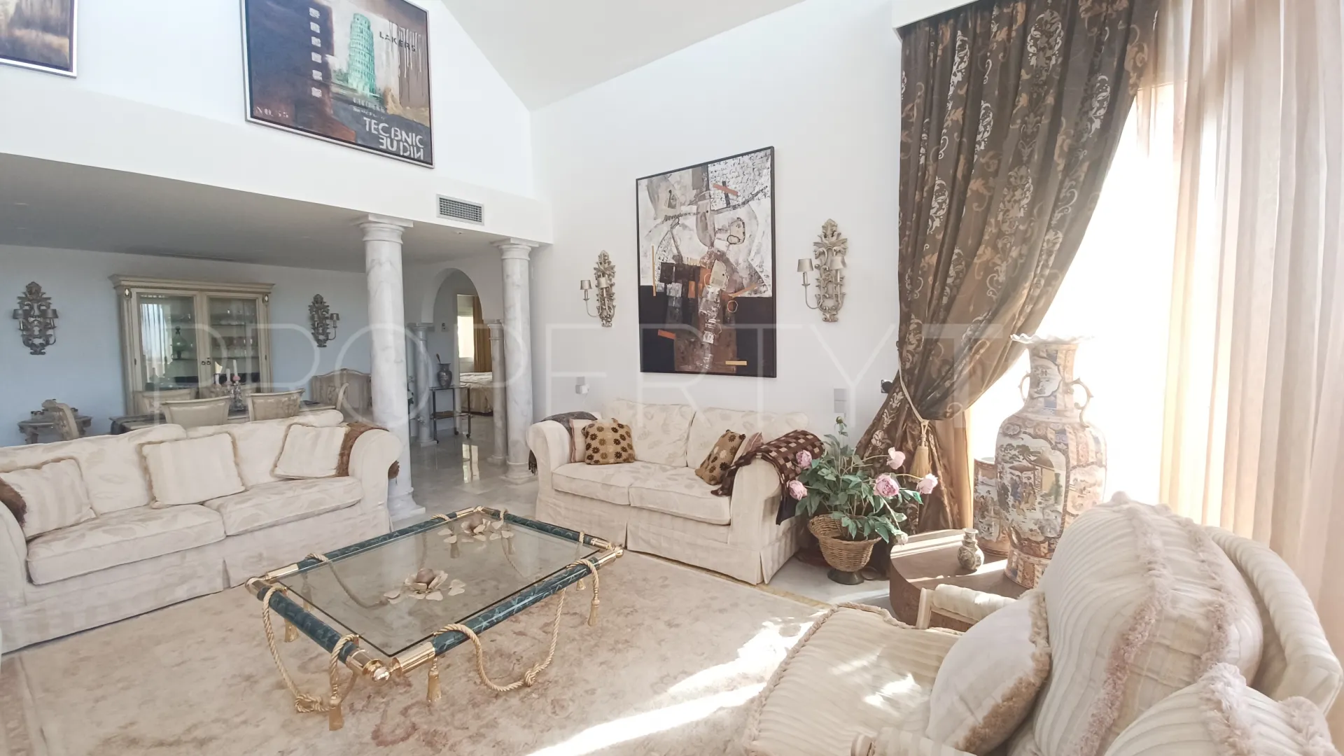 Magna Marbella, atico duplex en venta con 3 dormitorios