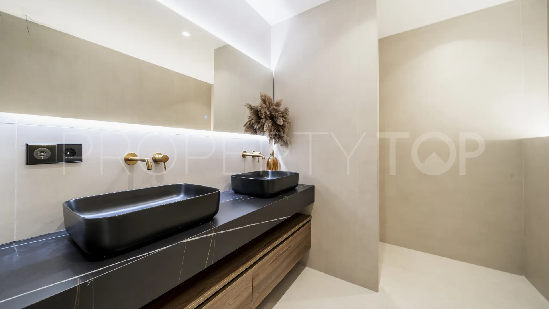 For sale La Quinta town house