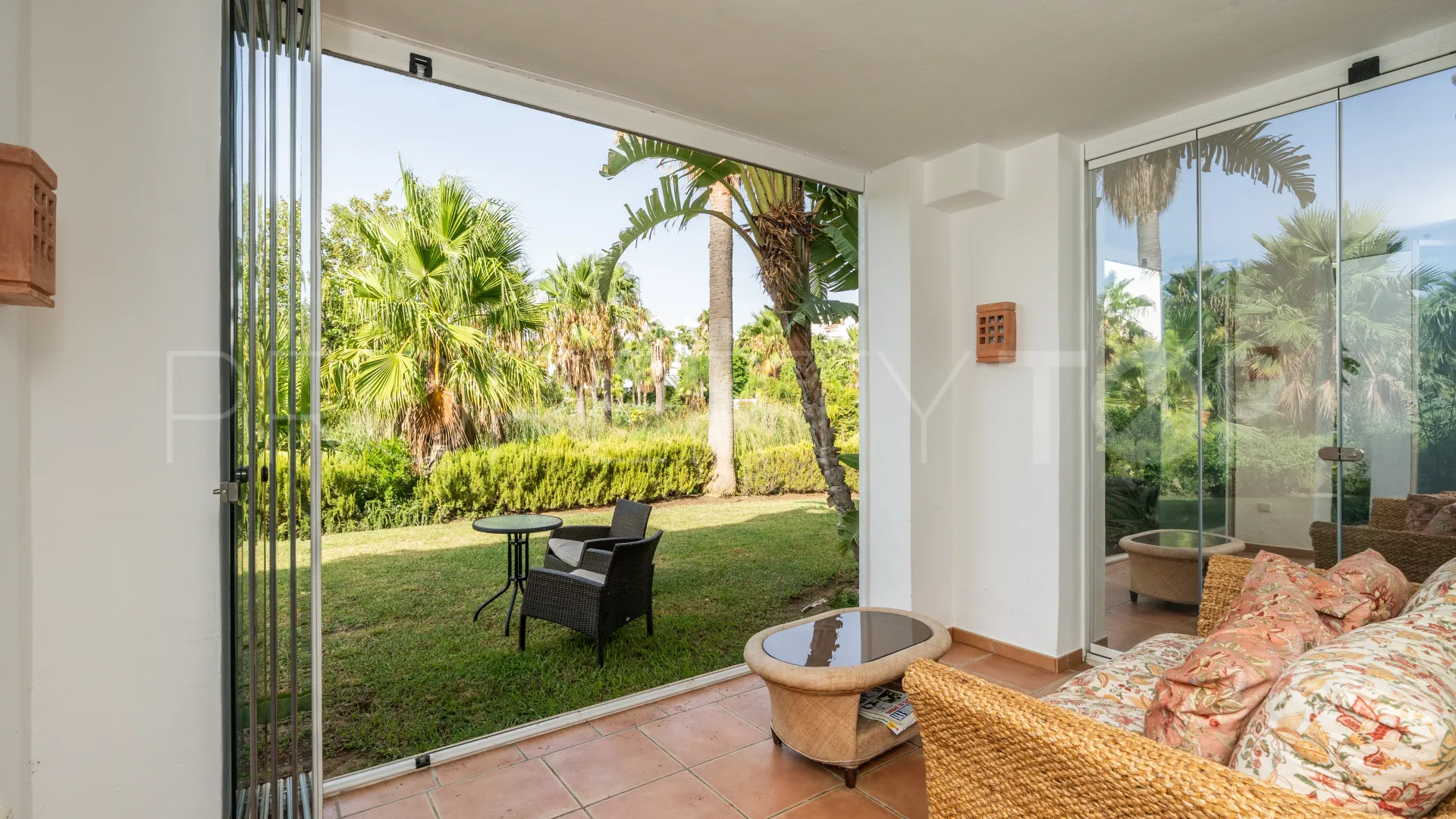 Alcazaba Lagoon, apartamento planta baja en venta