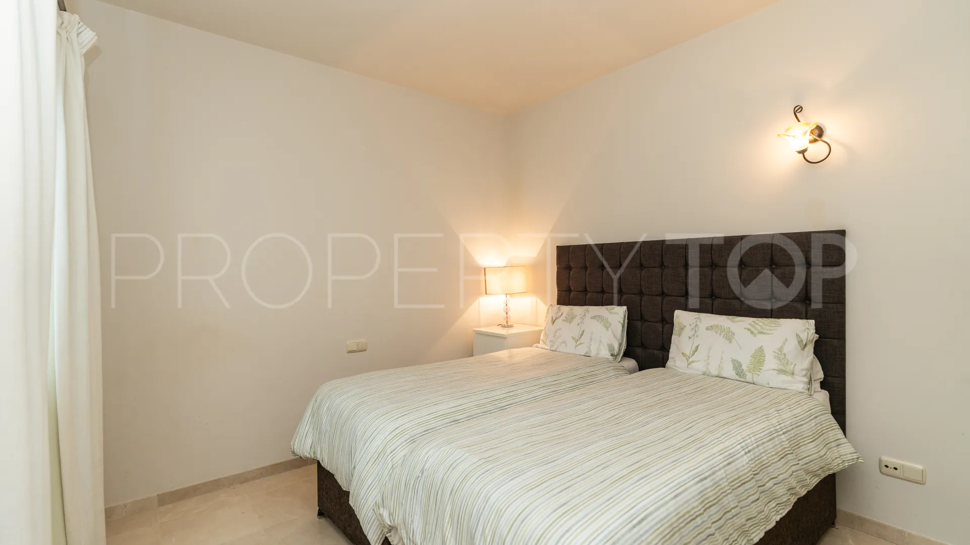 Alcazaba Lagoon, apartamento planta baja en venta