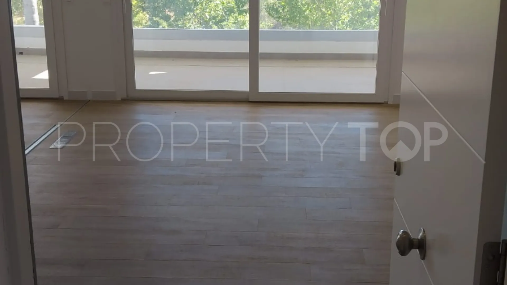 For sale Alcazaba Lagoon 2 bedrooms apartment