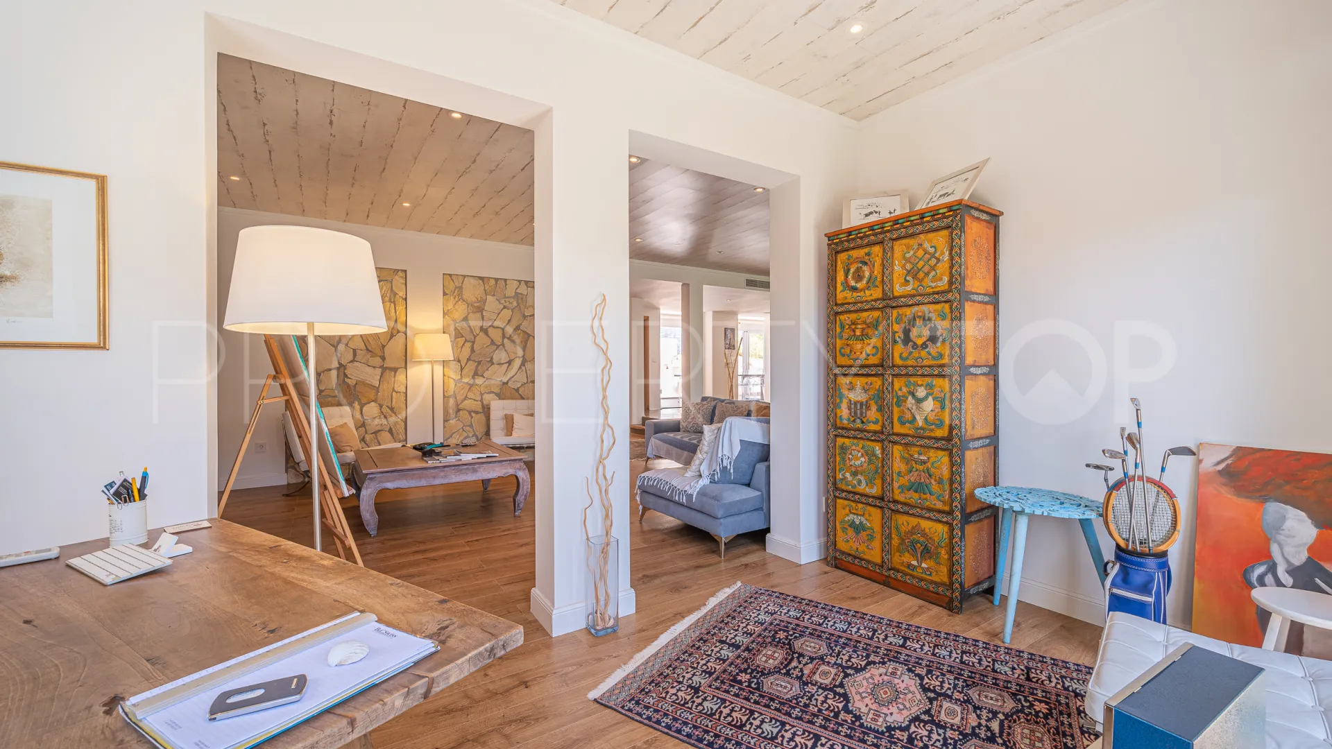 For sale villa in Nueva Andalucia