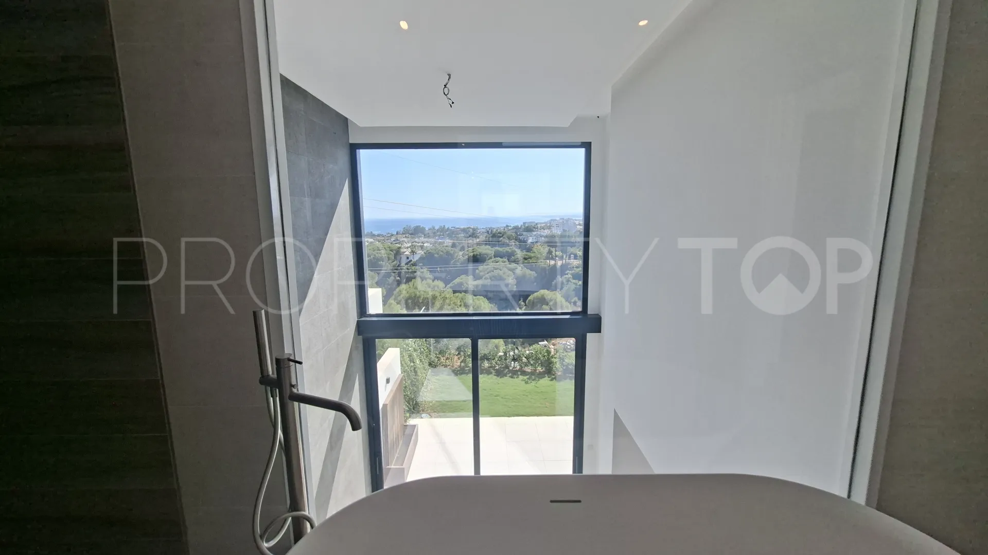 For sale Rio Real town house