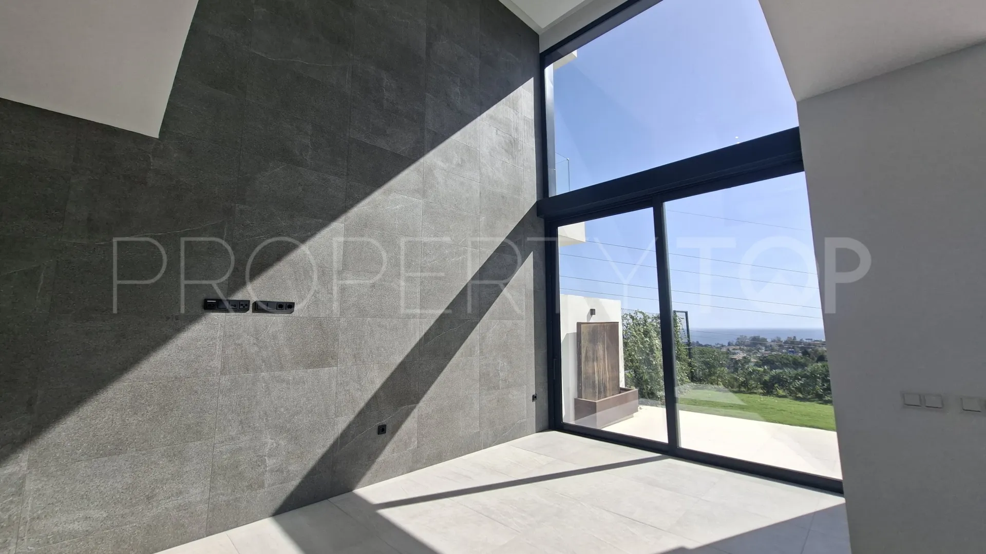For sale Rio Real town house