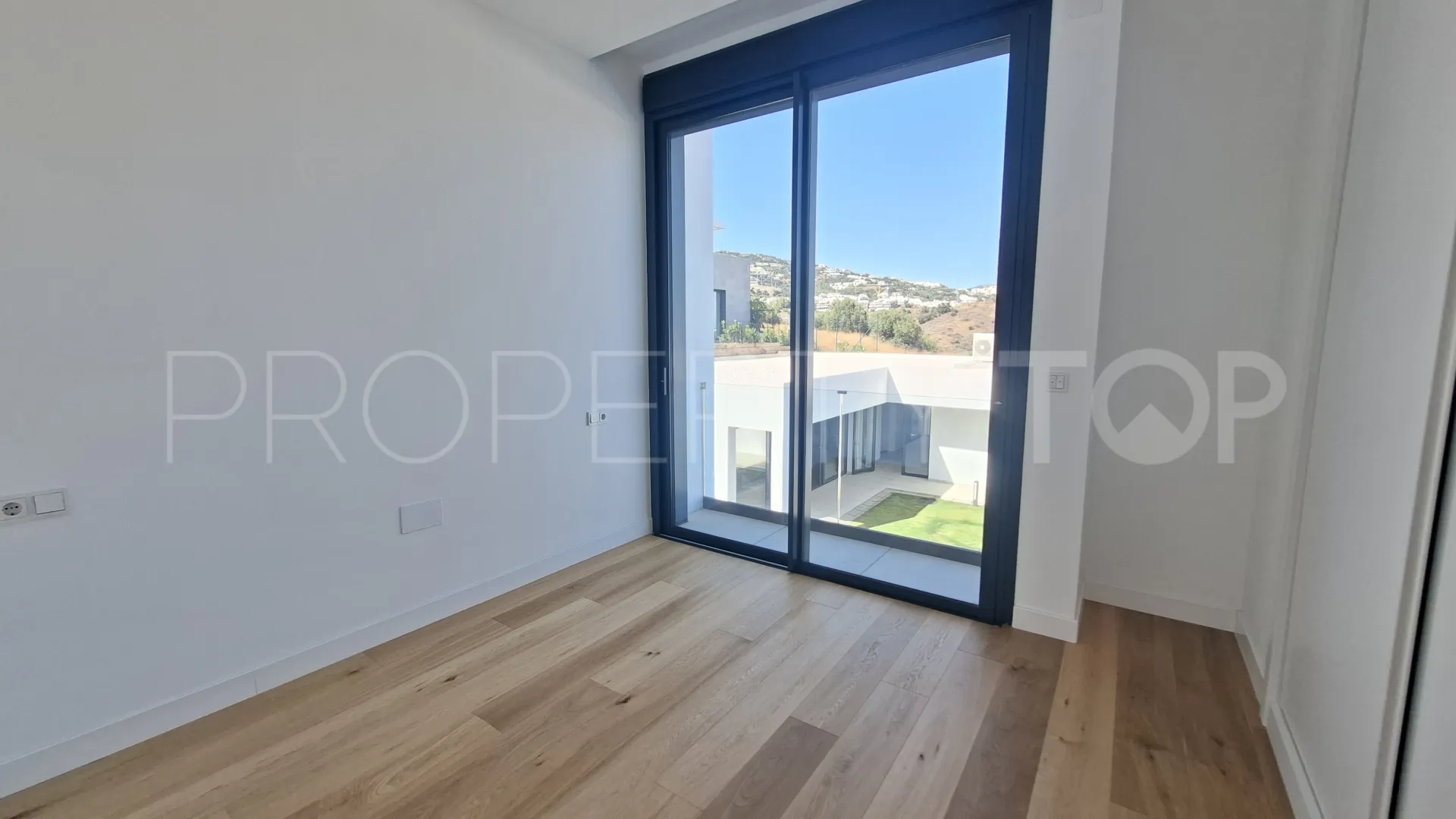 For sale Rio Real town house