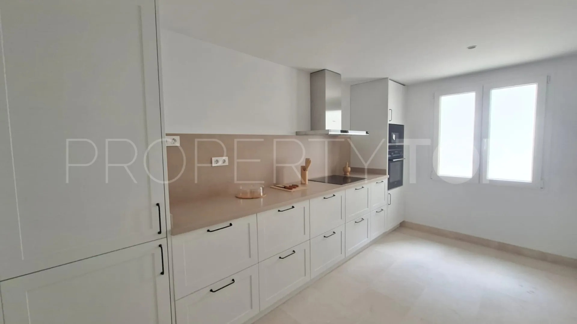 Apartamento en venta en Aloha