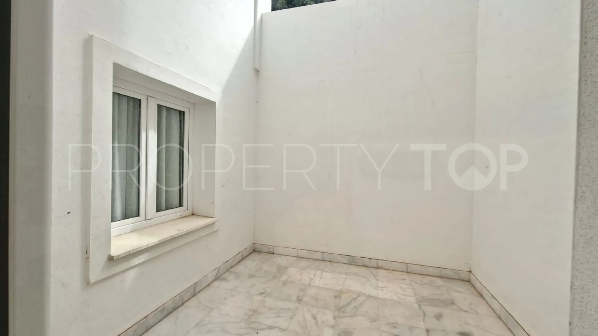 Apartamento en venta en Aloha