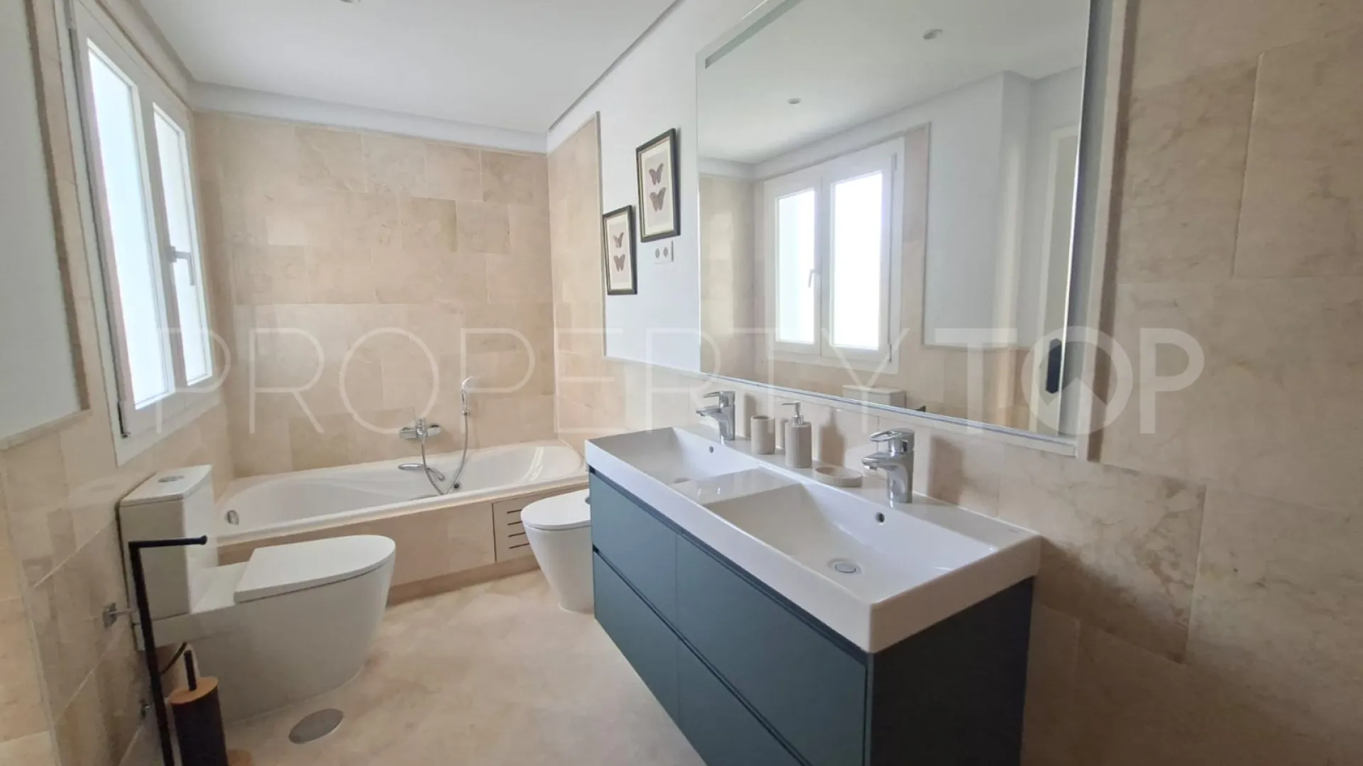 Apartamento en venta en Aloha