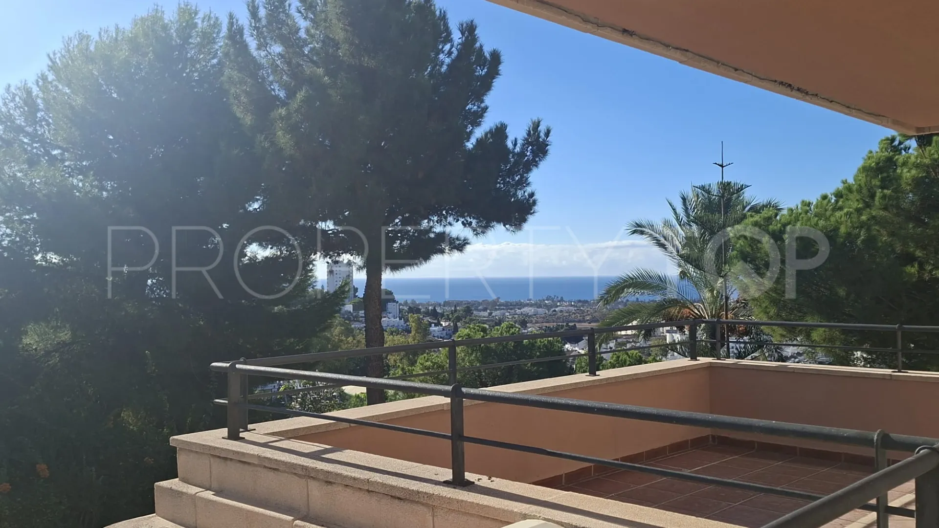 5 bedrooms apartment for sale in Magna Marbella