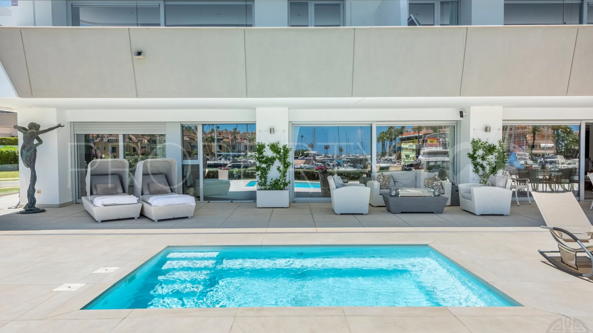 For sale Pier apartment with 4 bedrooms