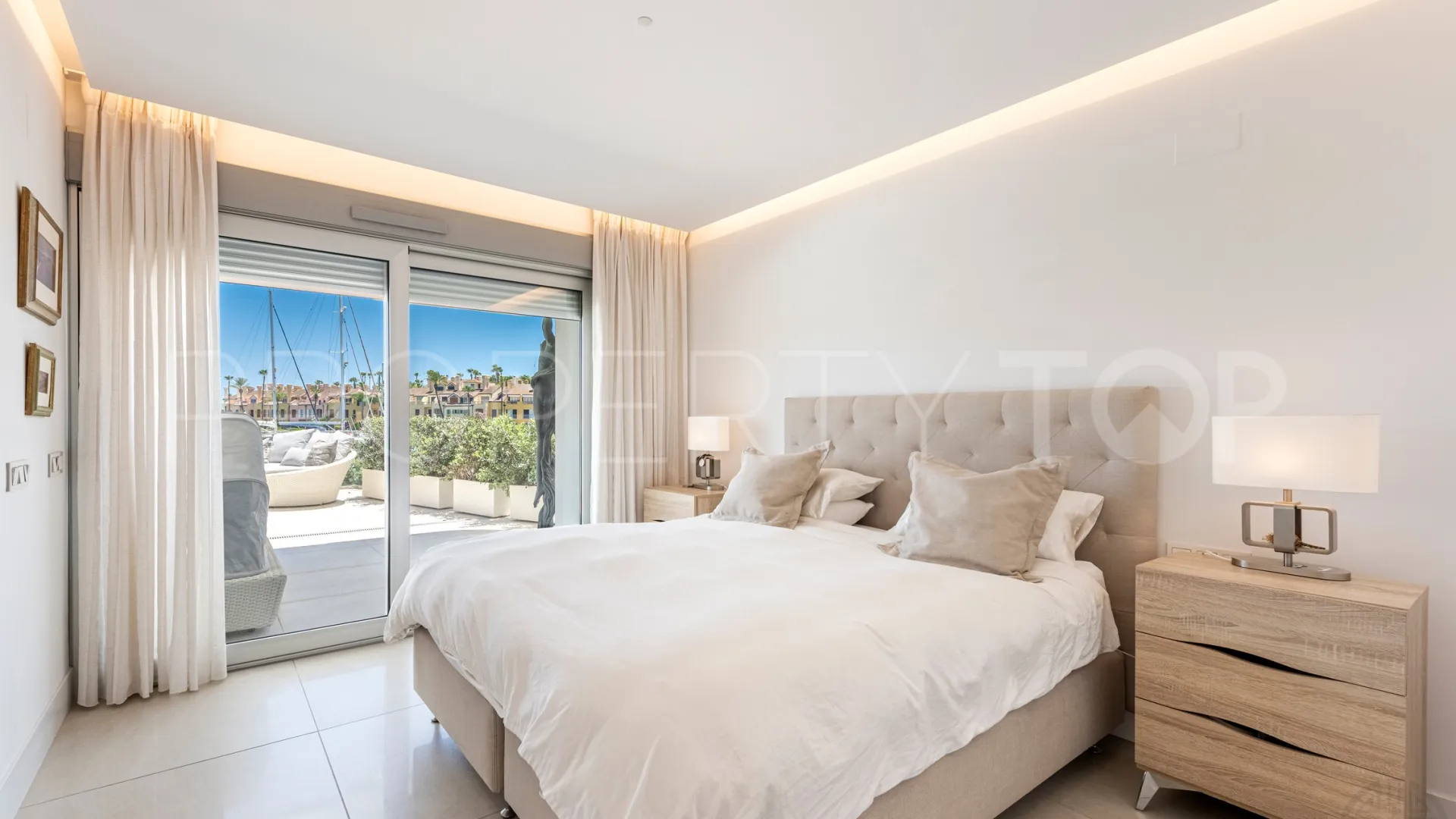 For sale Pier apartment with 4 bedrooms