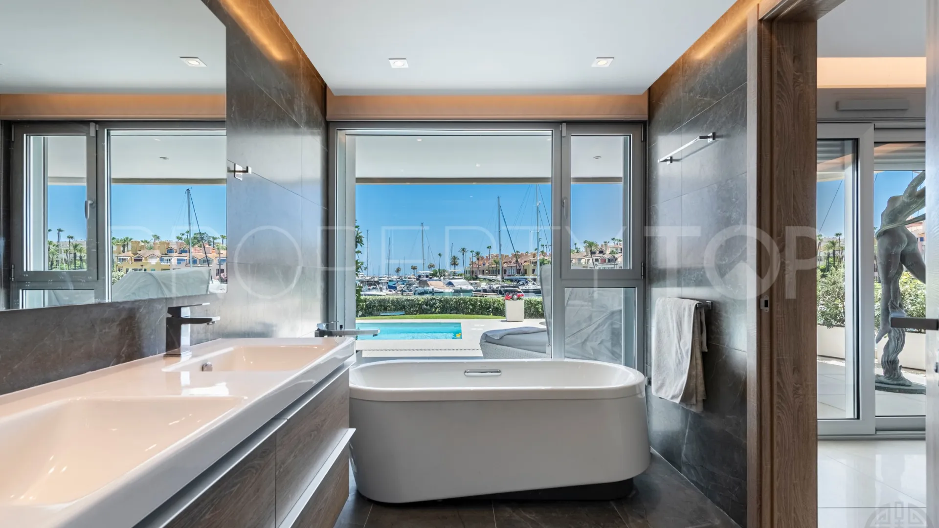 For sale Pier apartment with 4 bedrooms