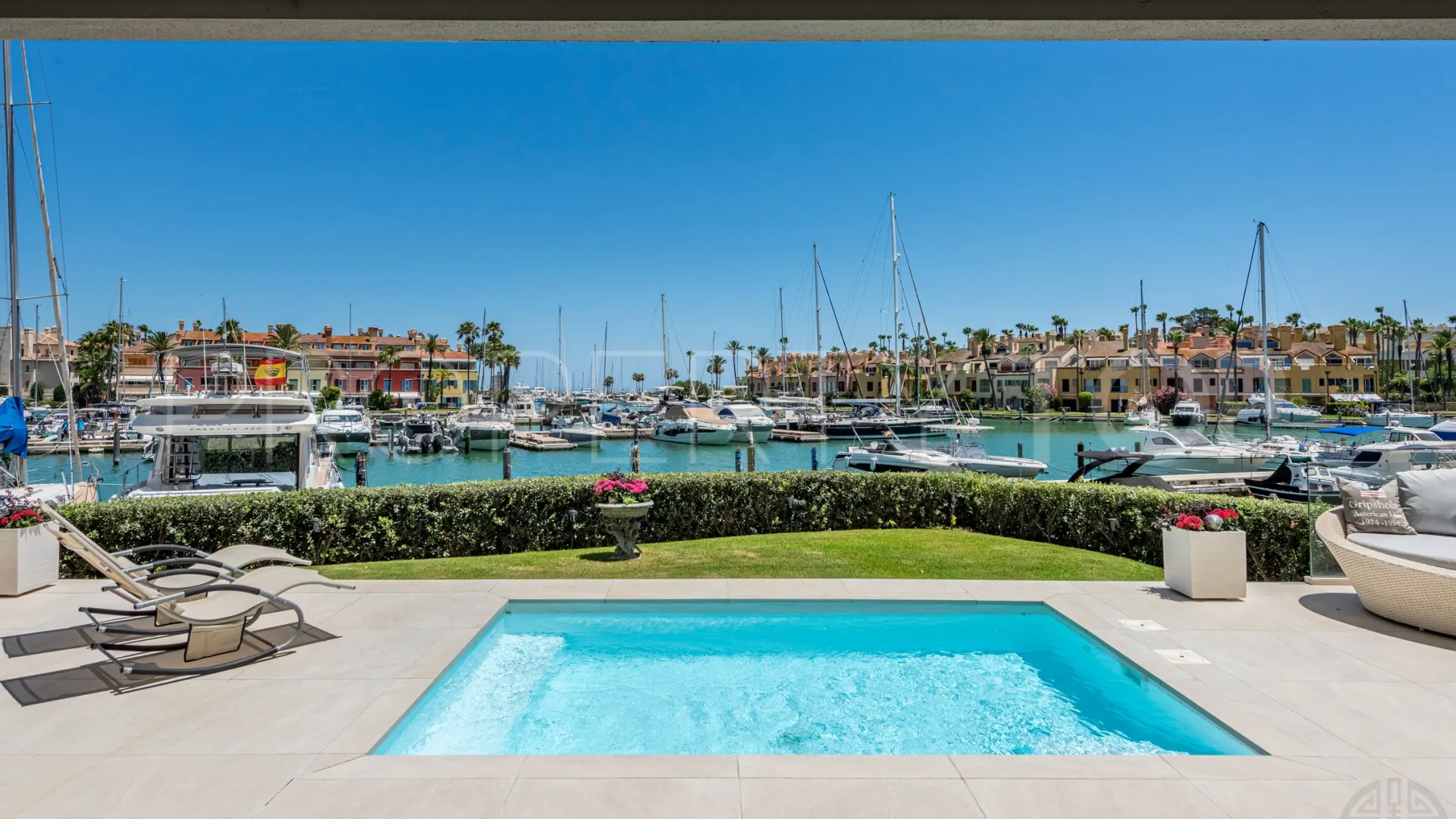 For sale Pier apartment with 4 bedrooms