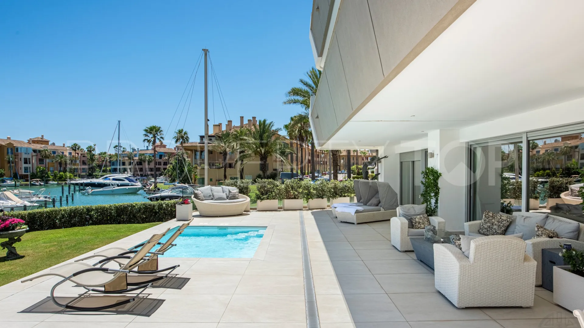 For sale Pier apartment with 4 bedrooms