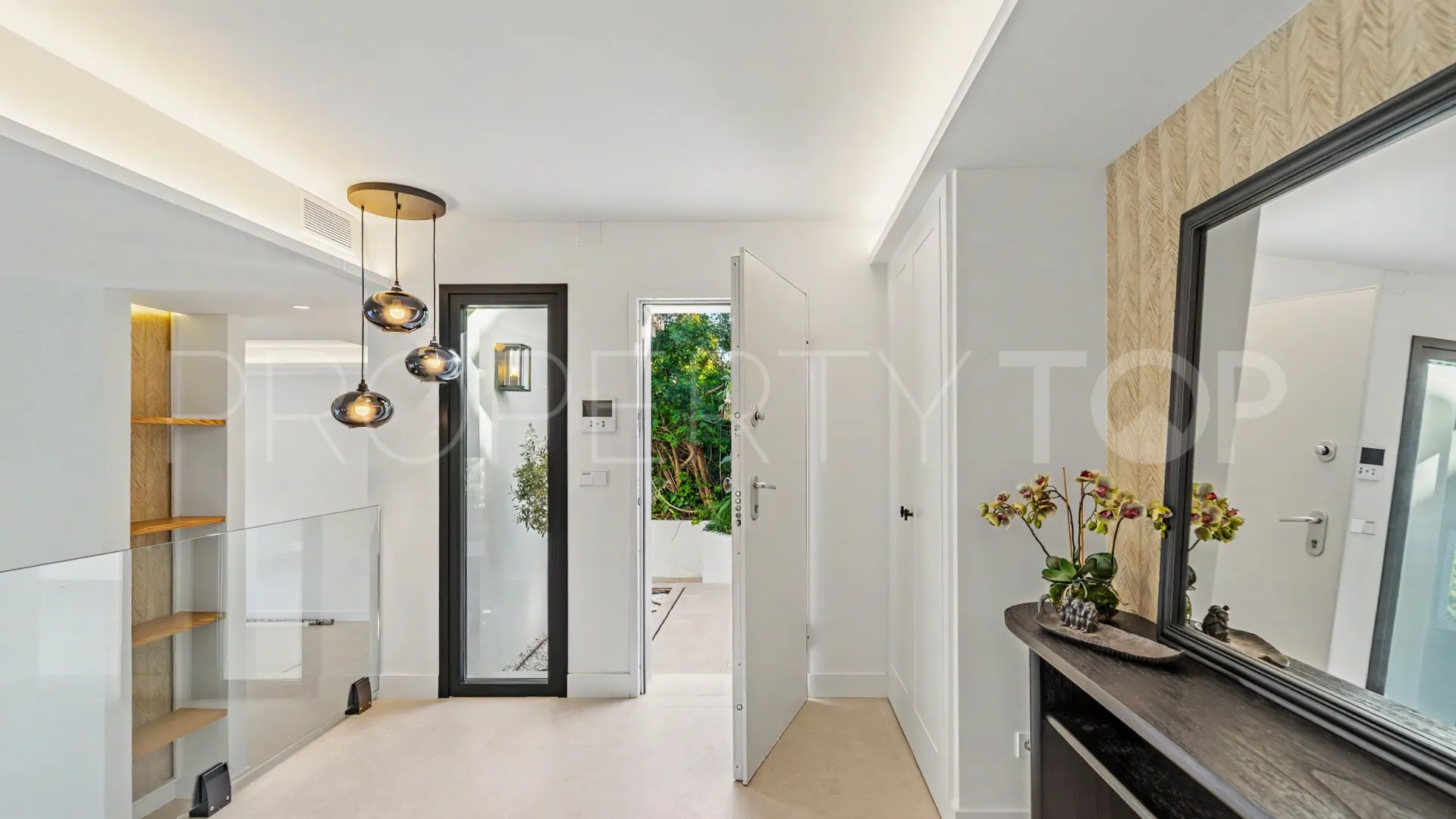 Zona B, villa de 5 dormitorios a la venta