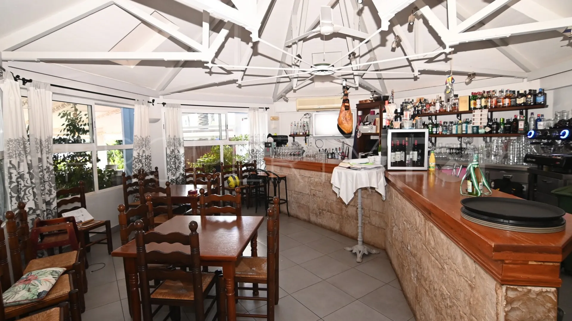 Restaurante a la venta en Paseo del Río