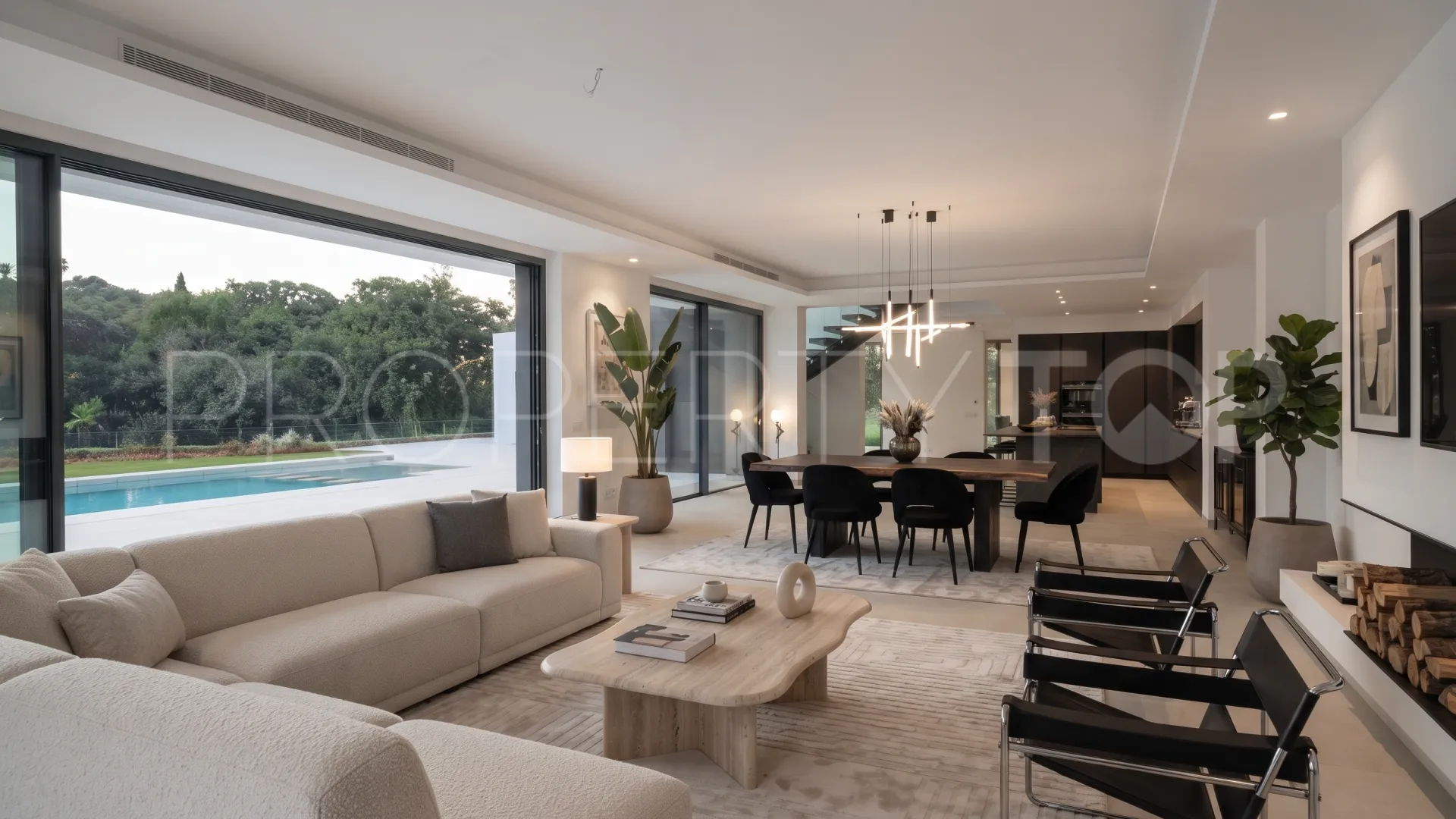 Comprar villa con 7 dormitorios en Zona C