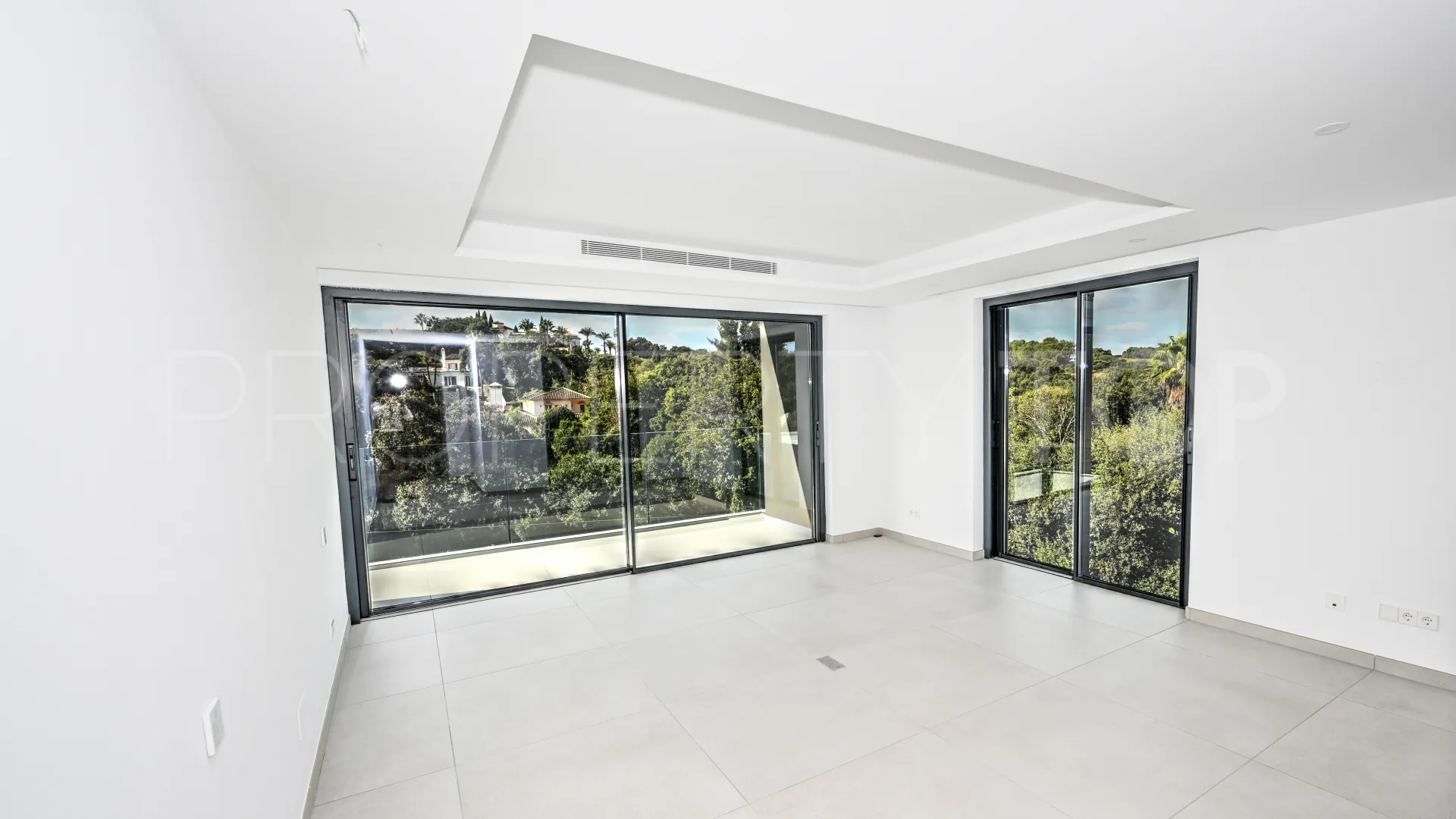Buy 7 bedrooms villa in Zona C