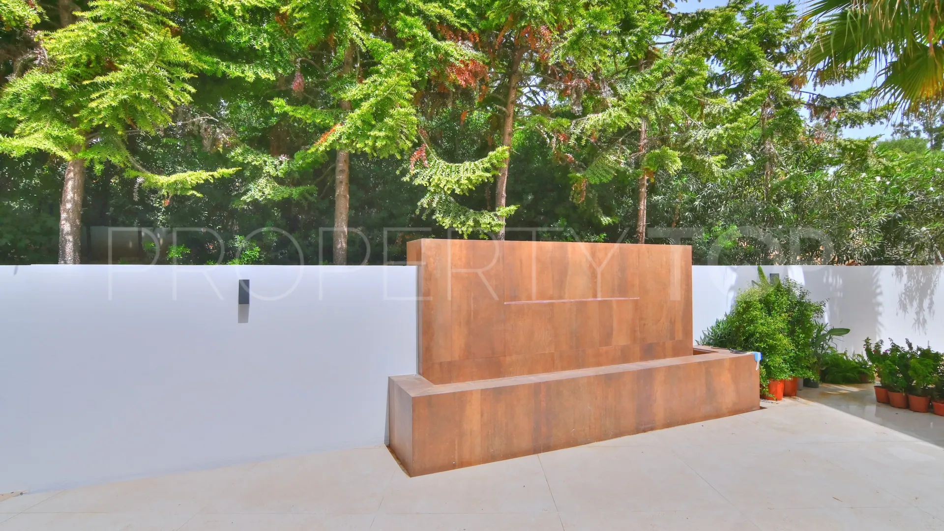 Buy 5 bedrooms villa in Sotogrande Alto