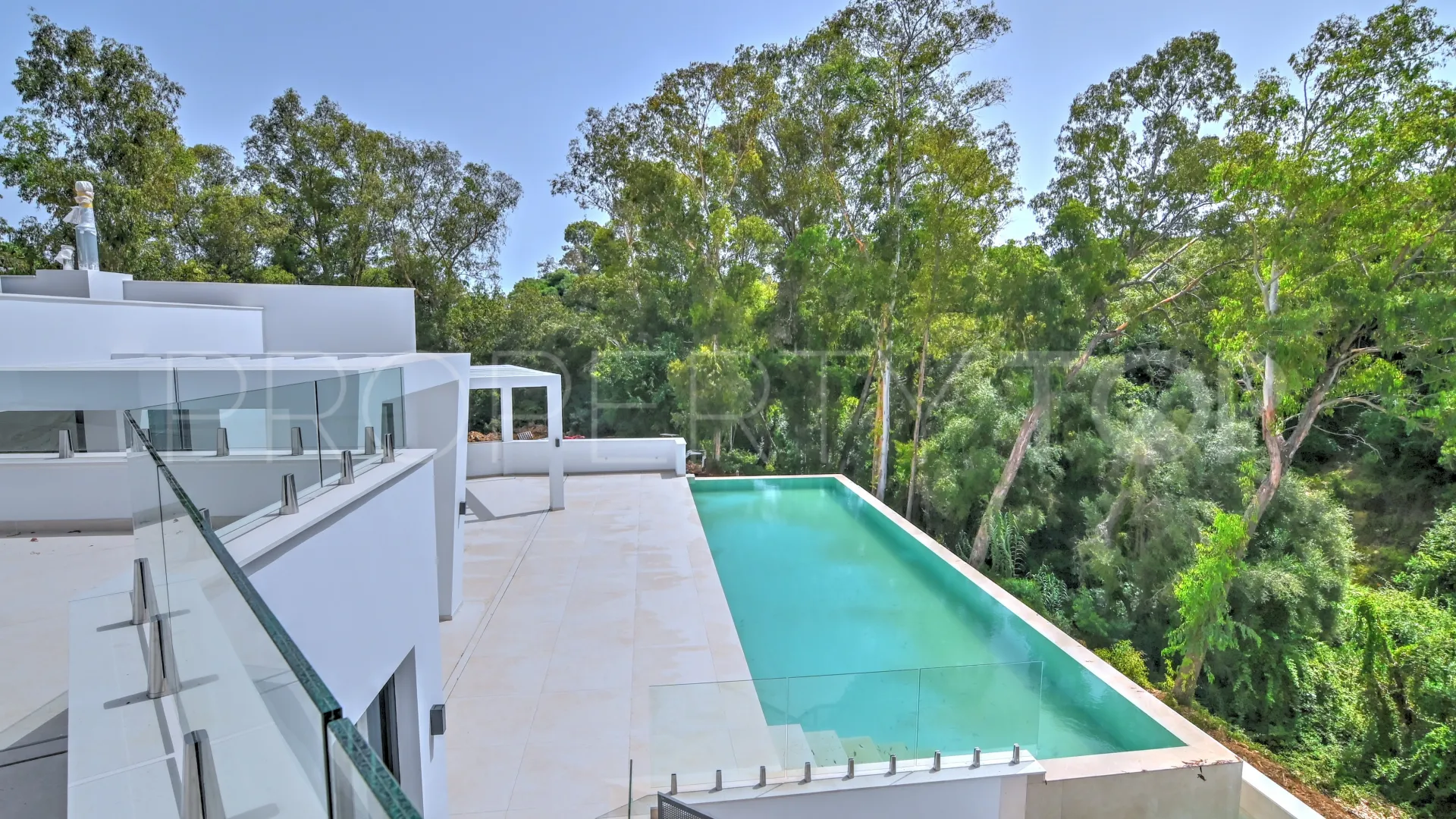 Buy 5 bedrooms villa in Sotogrande Alto