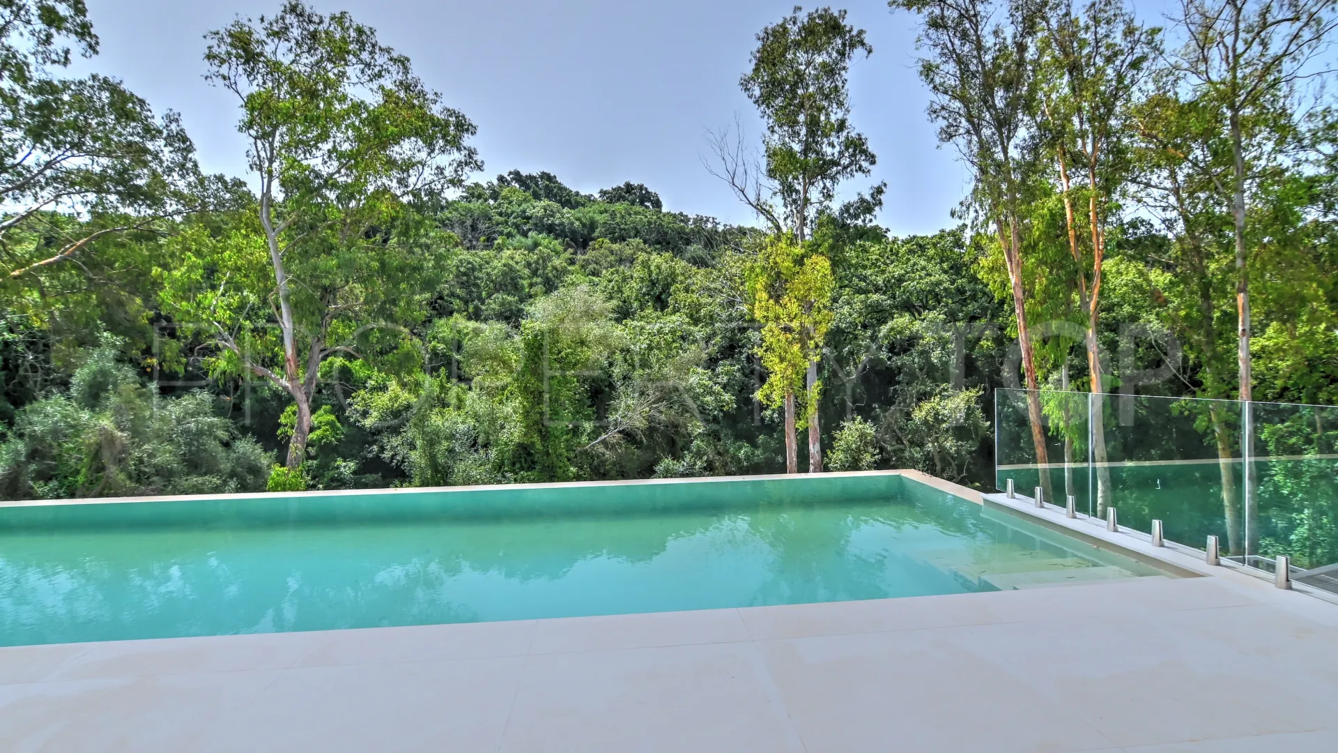 Buy 5 bedrooms villa in Sotogrande Alto